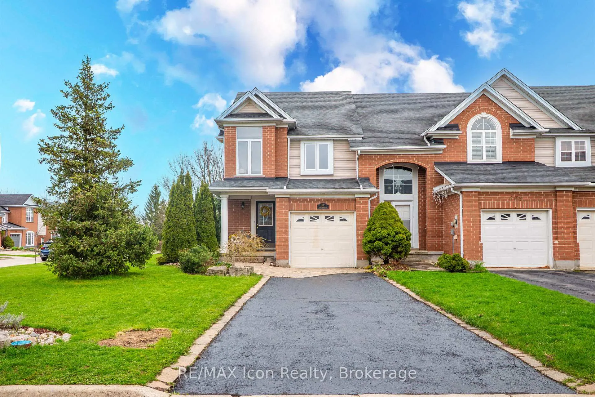 Photo 1 of 537 Beaver Creek Crescent, Waterloo, Columbia Forest — HOMEH