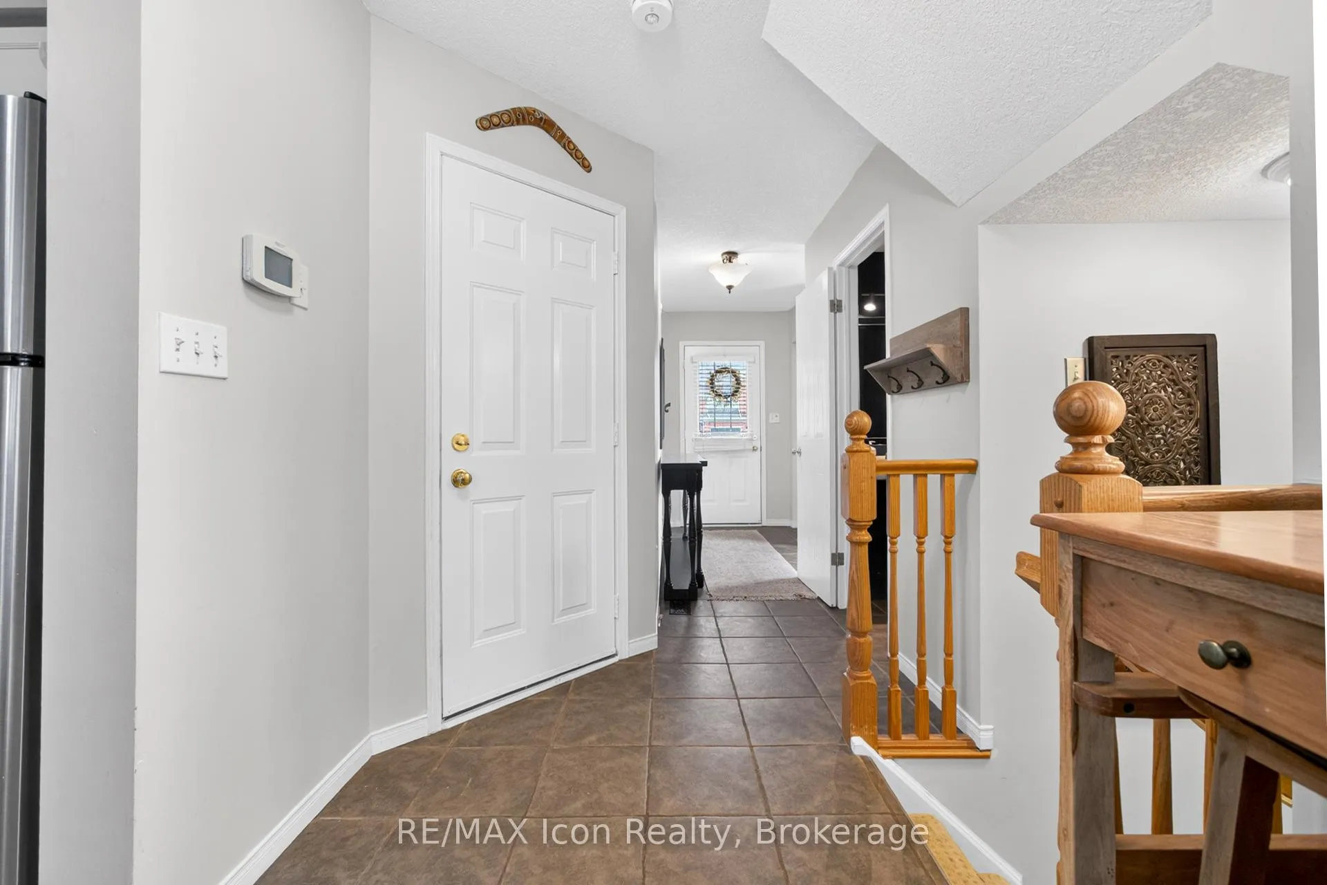 Photo 10 of 537 Beaver Creek Crescent, Waterloo, Columbia Forest — HOMEH