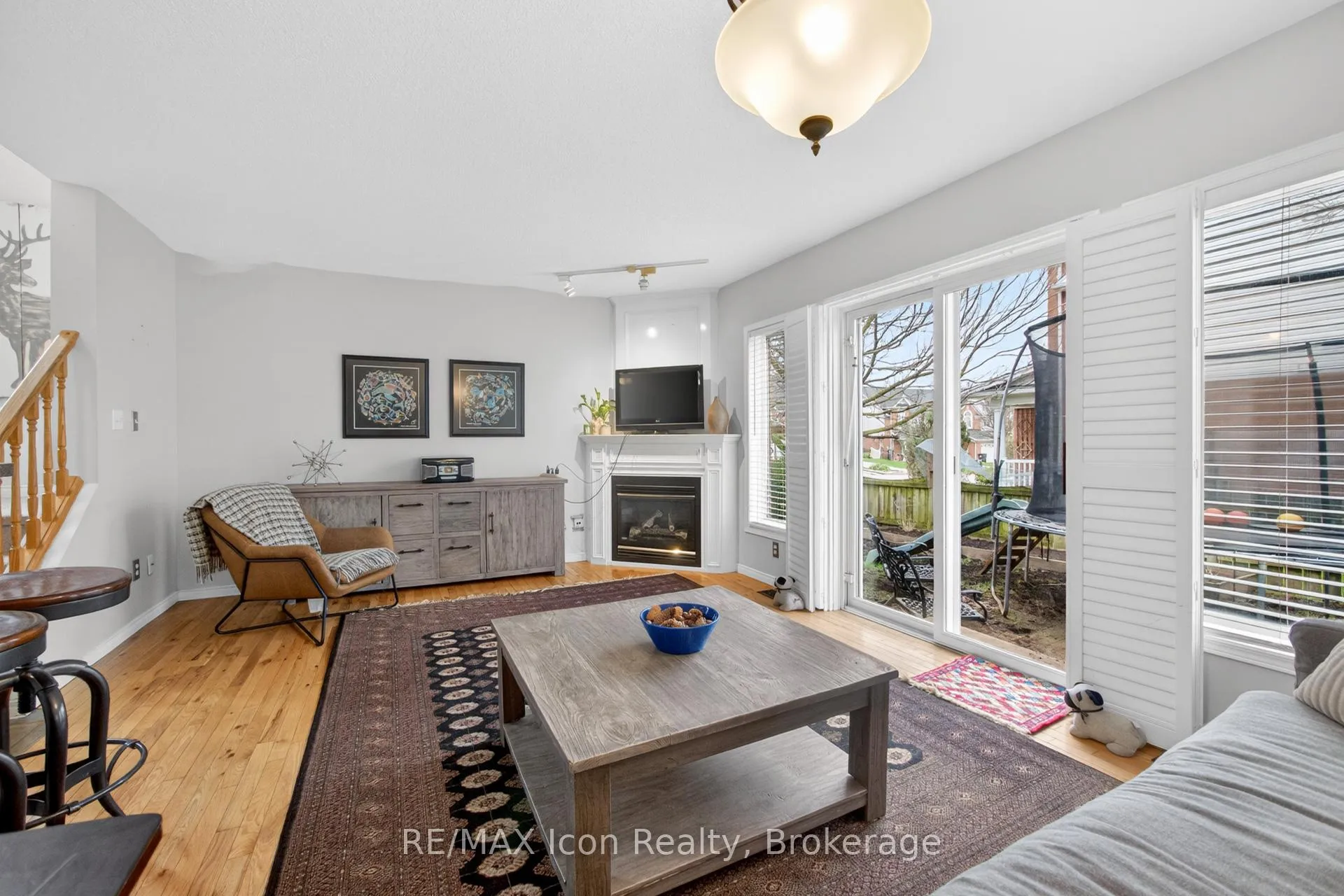 Photo 19 of 537 Beaver Creek Crescent, Waterloo, Columbia Forest — HOMEH