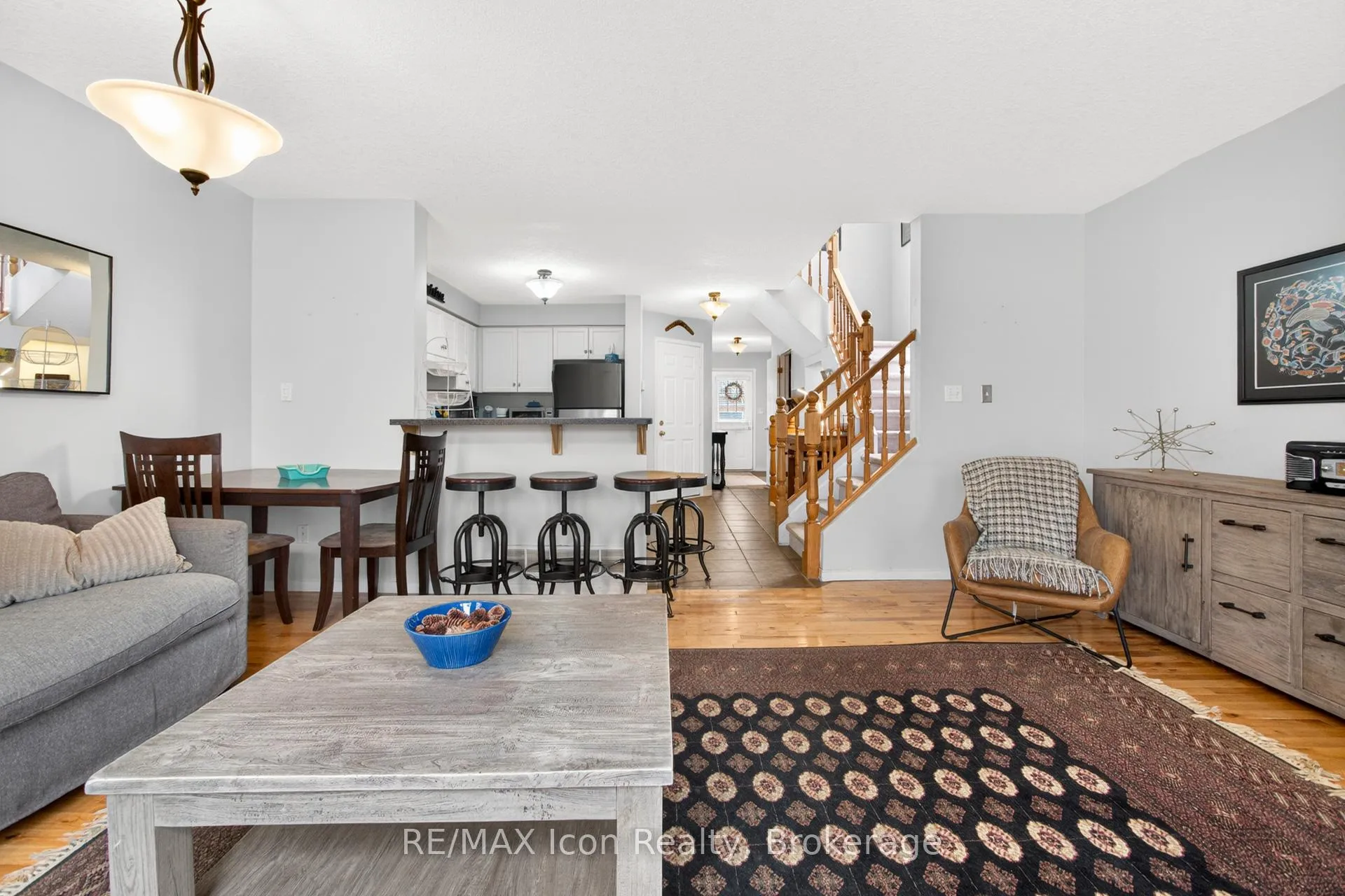 Photo 20 of 537 Beaver Creek Crescent, Waterloo, Columbia Forest — HOMEH