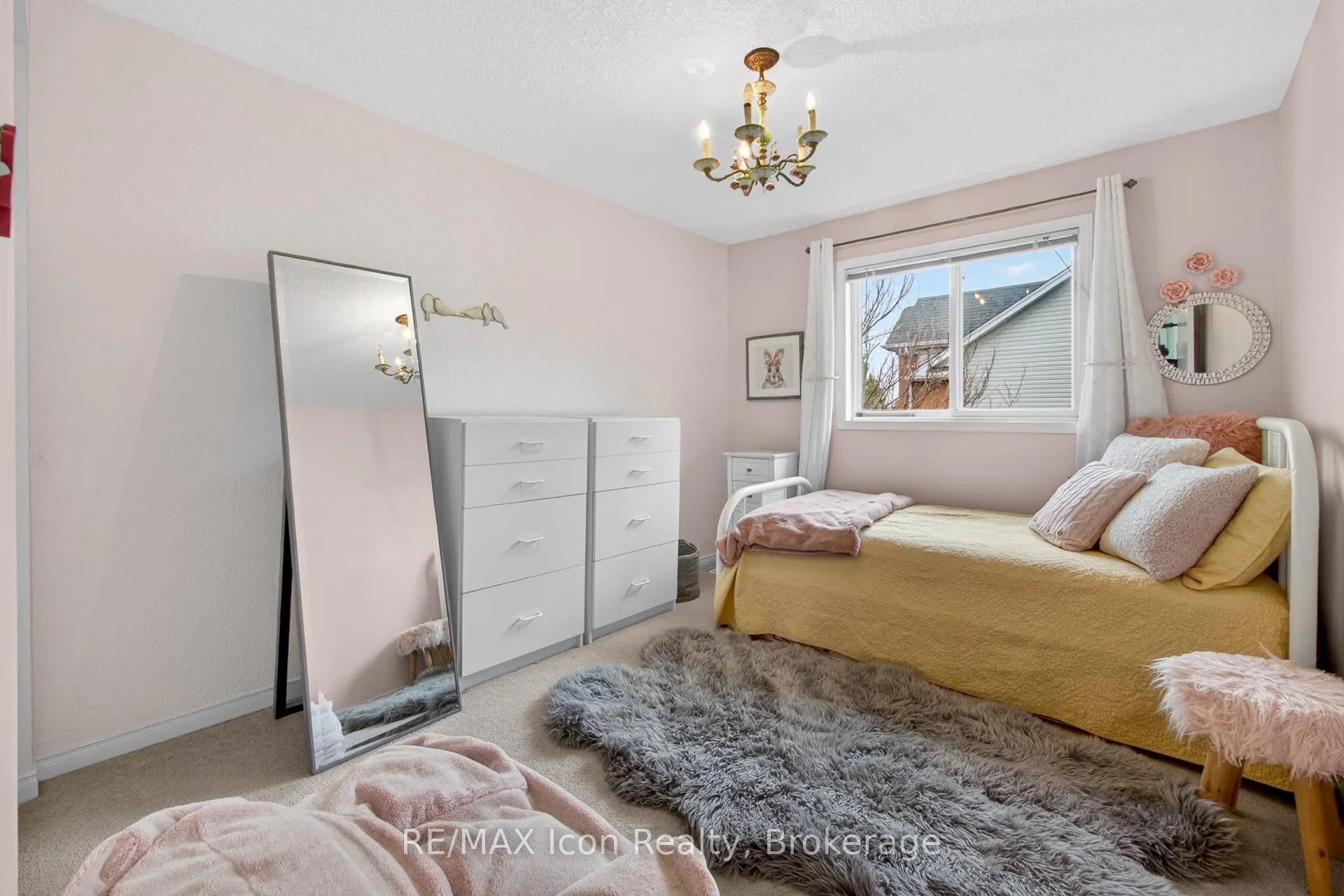 Photo 24 of 537 Beaver Creek Crescent, Waterloo, Columbia Forest — HOMEH