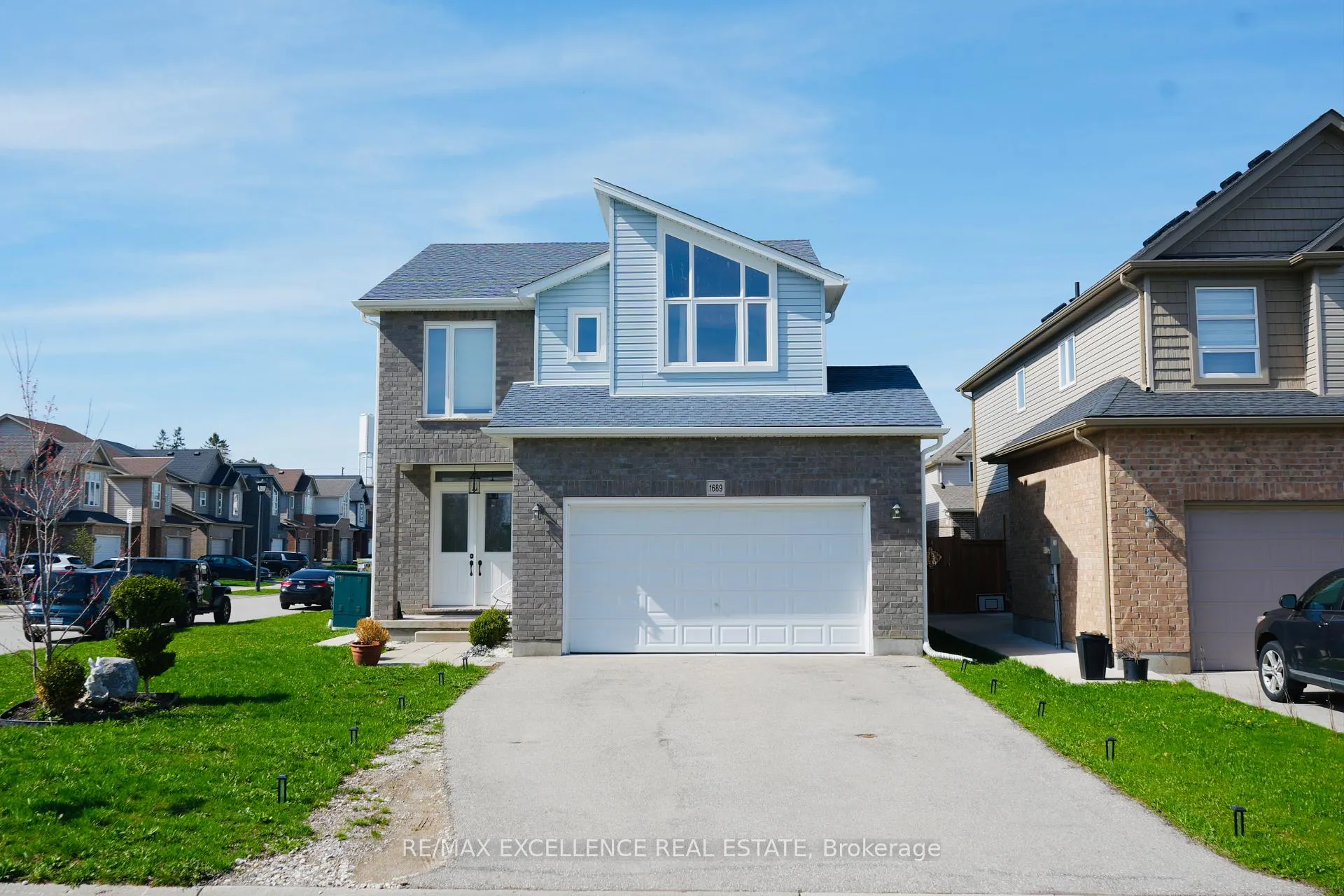 Photo 1 of 1689 Aukett Drive, London, North D — HOMEH