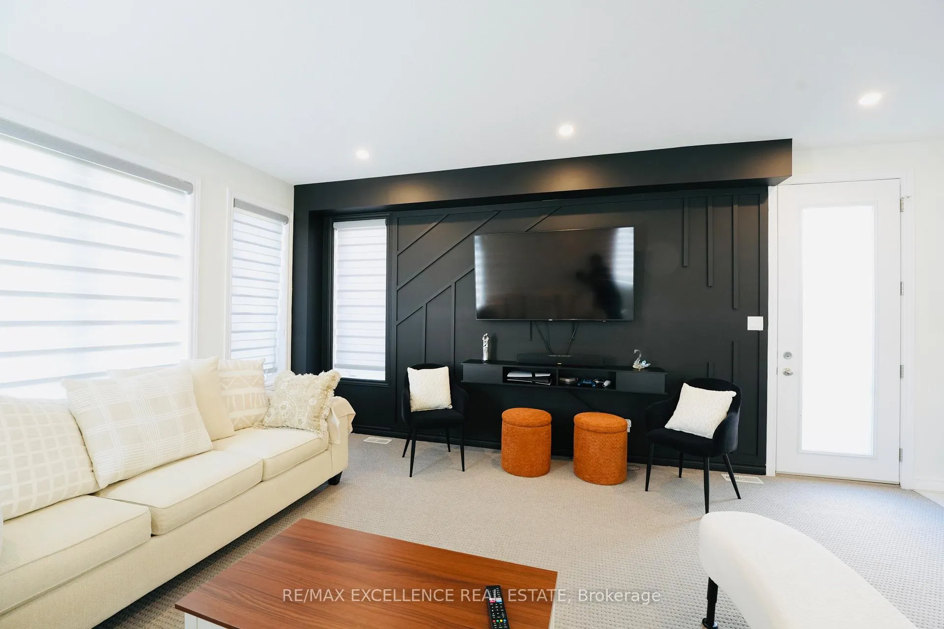 Photo 15 of 1689 Aukett Drive, London, North D — HOMEH