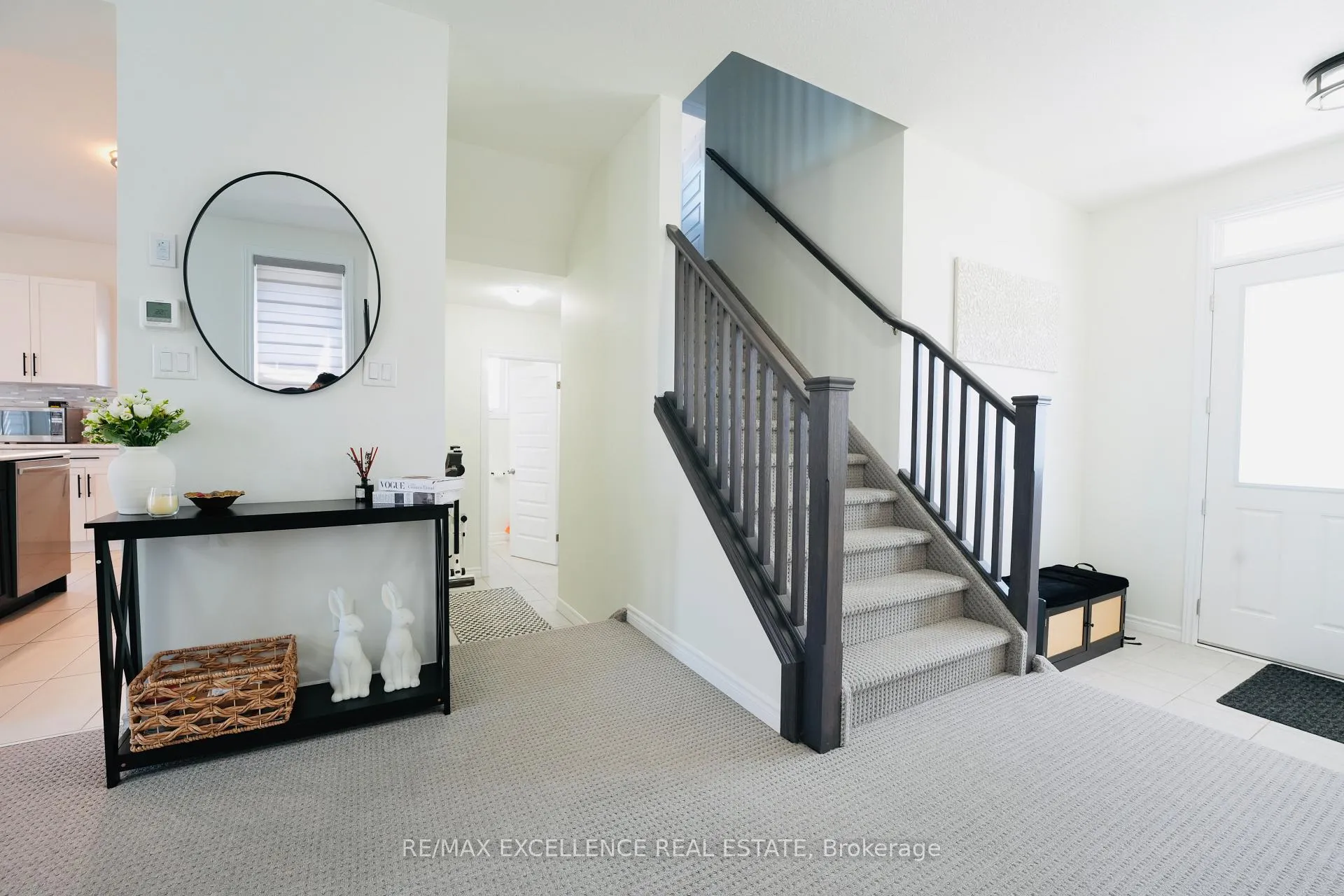 Photo 17 of 1689 Aukett Drive, London, North D — HOMEH