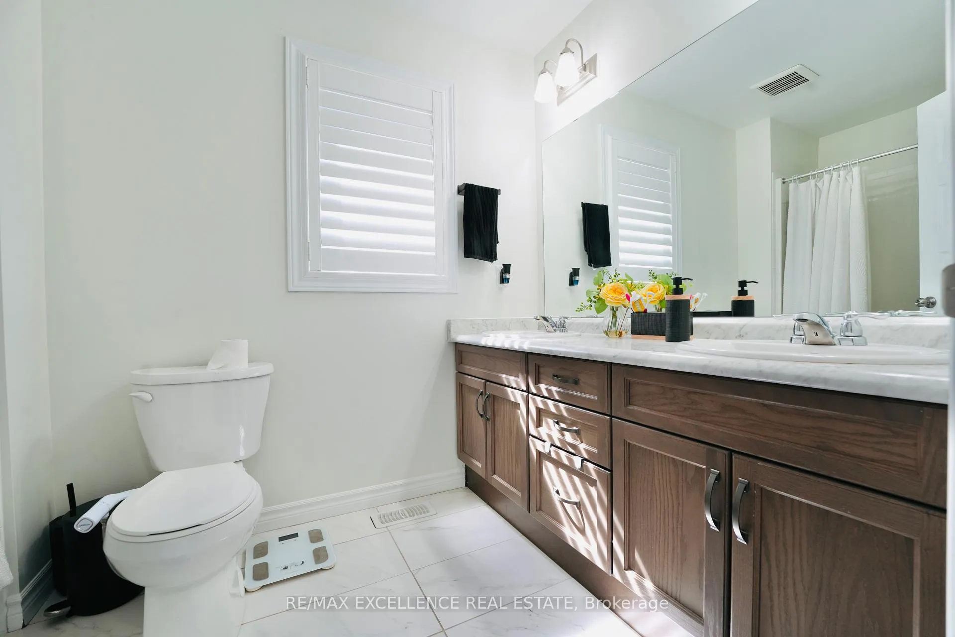 Photo 23 of 1689 Aukett Drive, London, North D — HOMEH