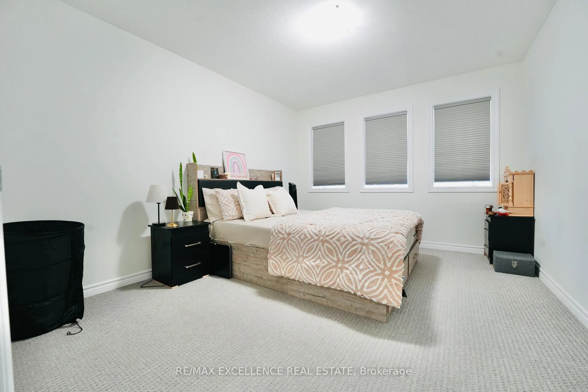 Photo 26 of 1689 Aukett Drive, London, North D — HOMEH