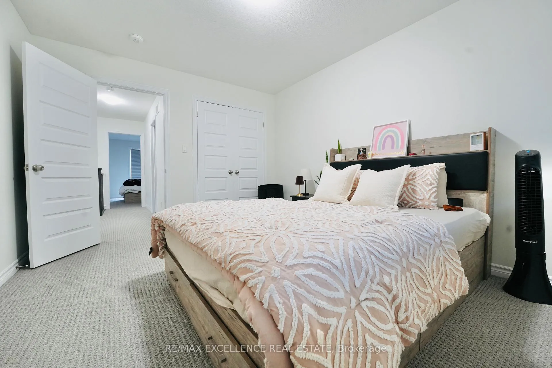 Photo 27 of 1689 Aukett Drive, London, North D — HOMEH