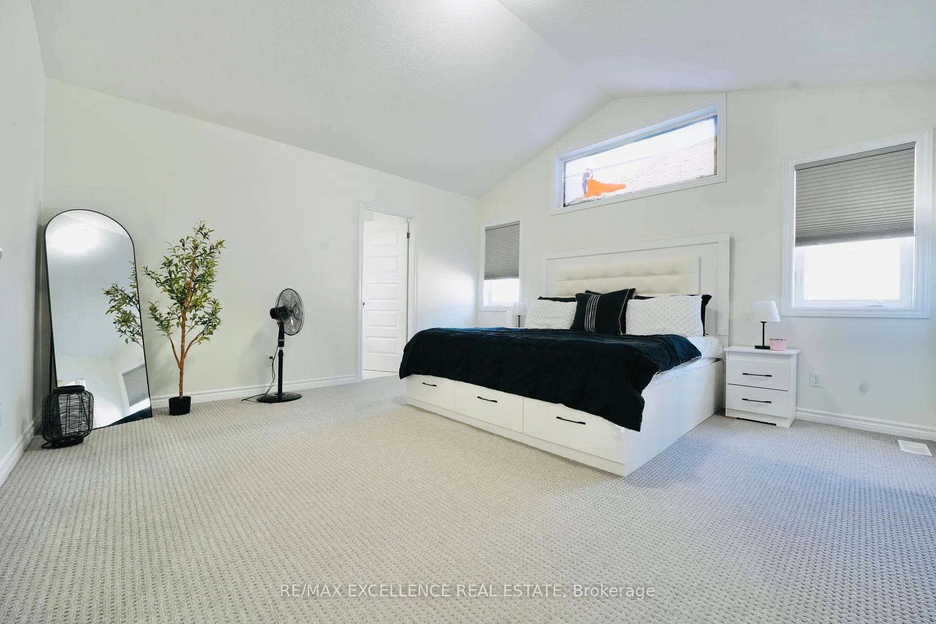 Photo 28 of 1689 Aukett Drive, London, North D — HOMEH