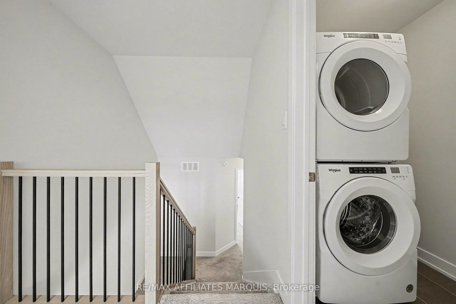 Photo 8 of 97 Whitcomb Crescent, Smiths Falls — HOMEH