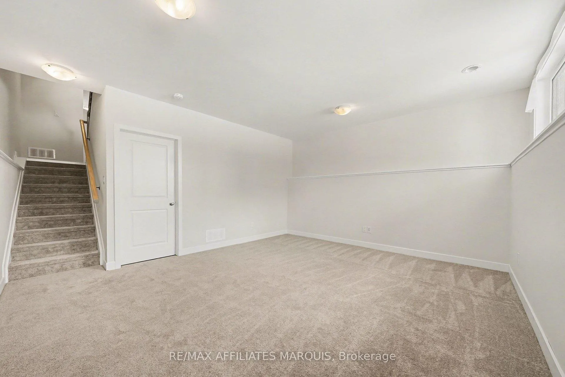 Photo 17 of 97 Whitcomb Crescent, Smiths Falls — HOMEH