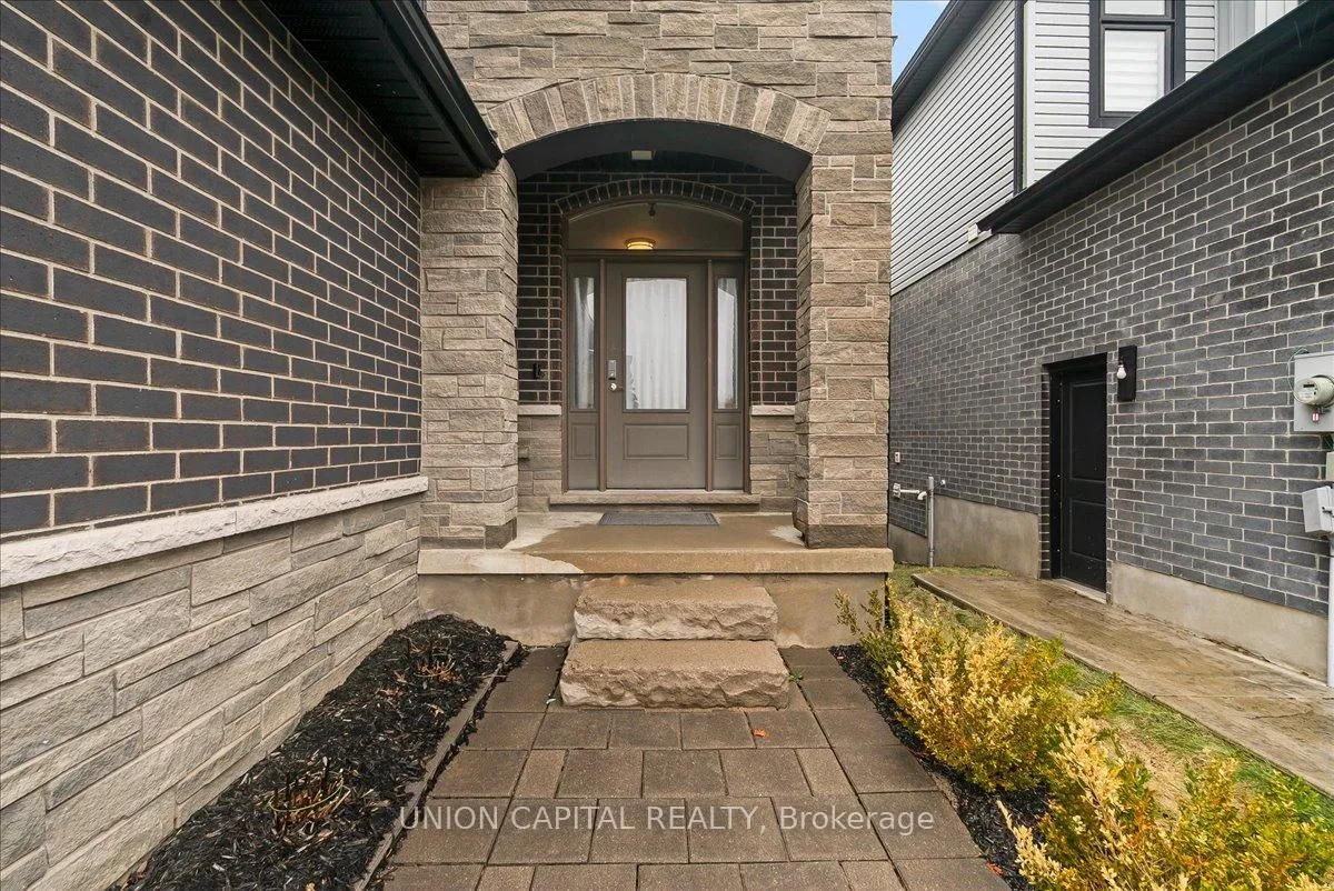 Photo 2 of 2136 Yellowbirch Place, London, North S — HOMEH