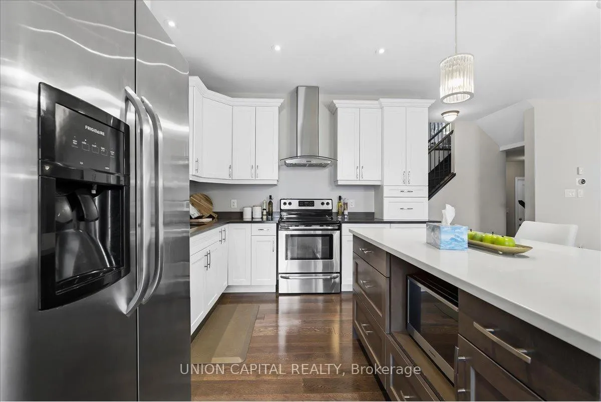 Photo 9 of 2136 Yellowbirch Place, London, North S — HOMEH