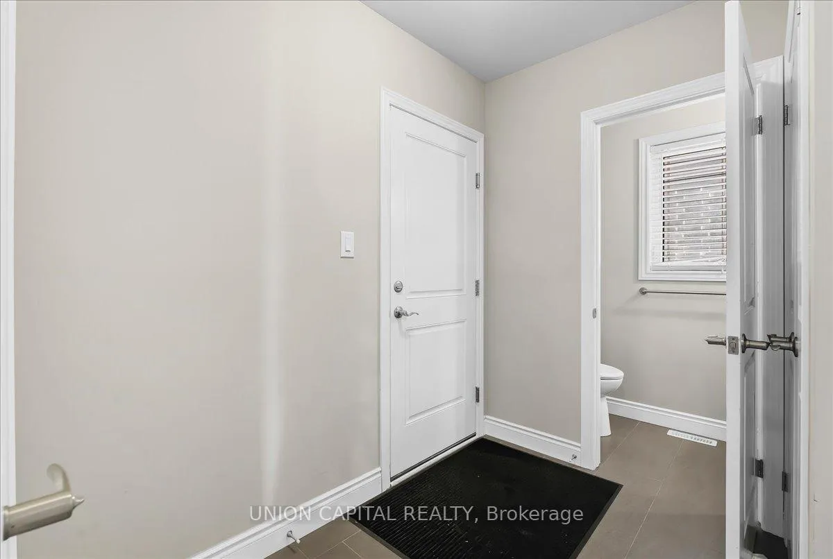 Photo 16 of 2136 Yellowbirch Place, London, North S — HOMEH