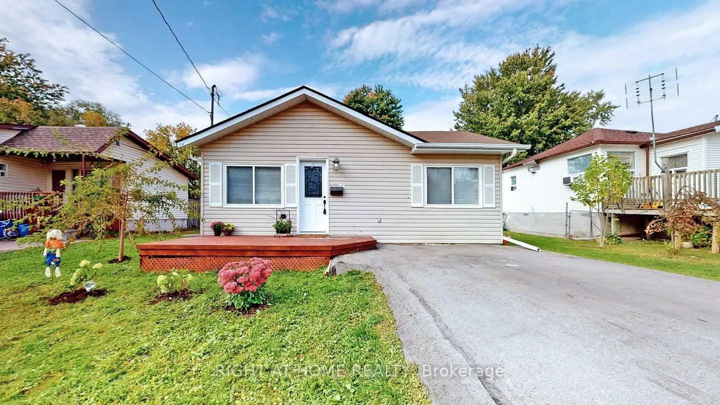 Photo 1 of 154 Garden Avenue, Georgina, Keswick North — HOMEH