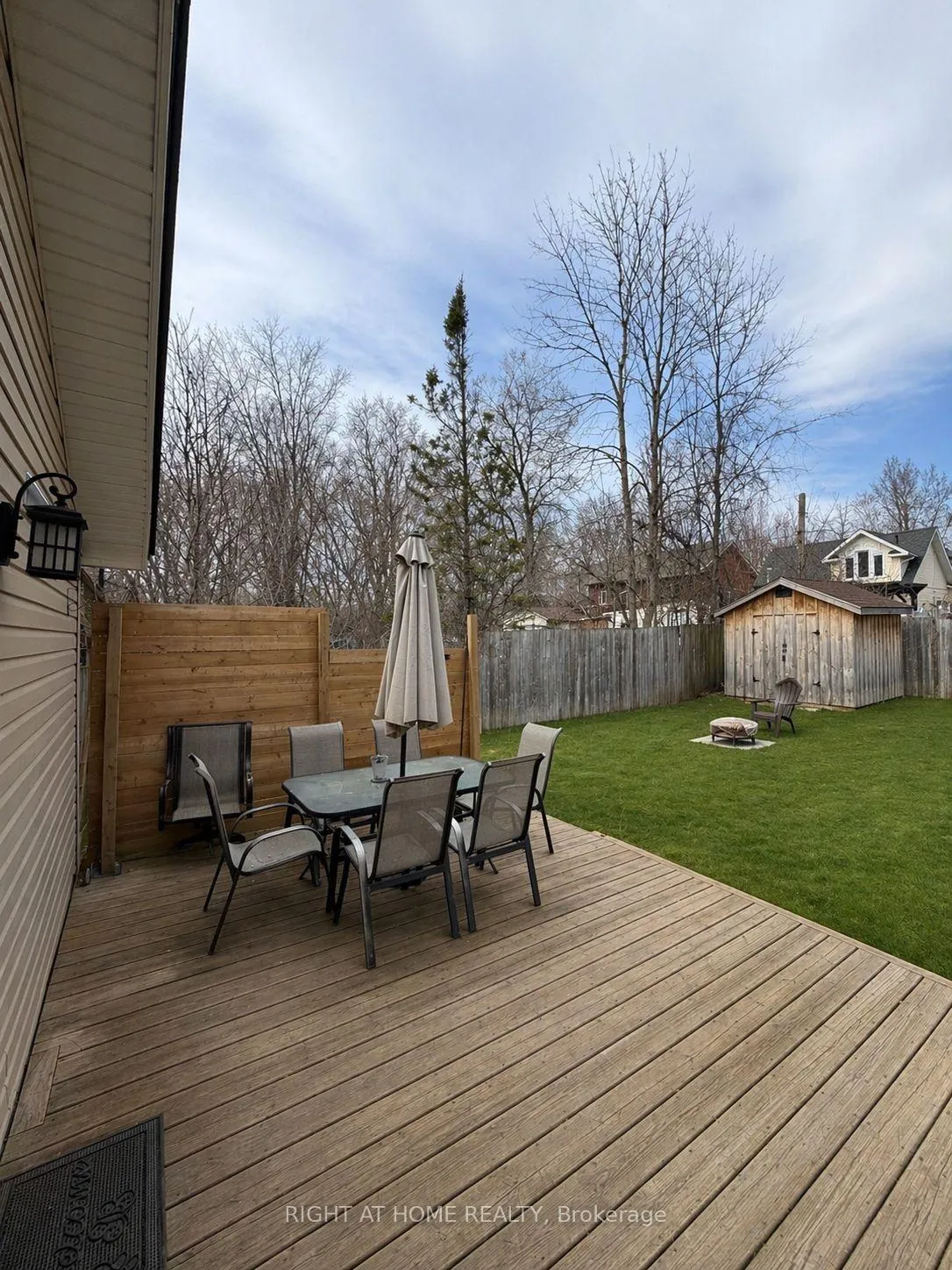 Photo 10 of 154 Garden Avenue, Georgina, Keswick North — HOMEH