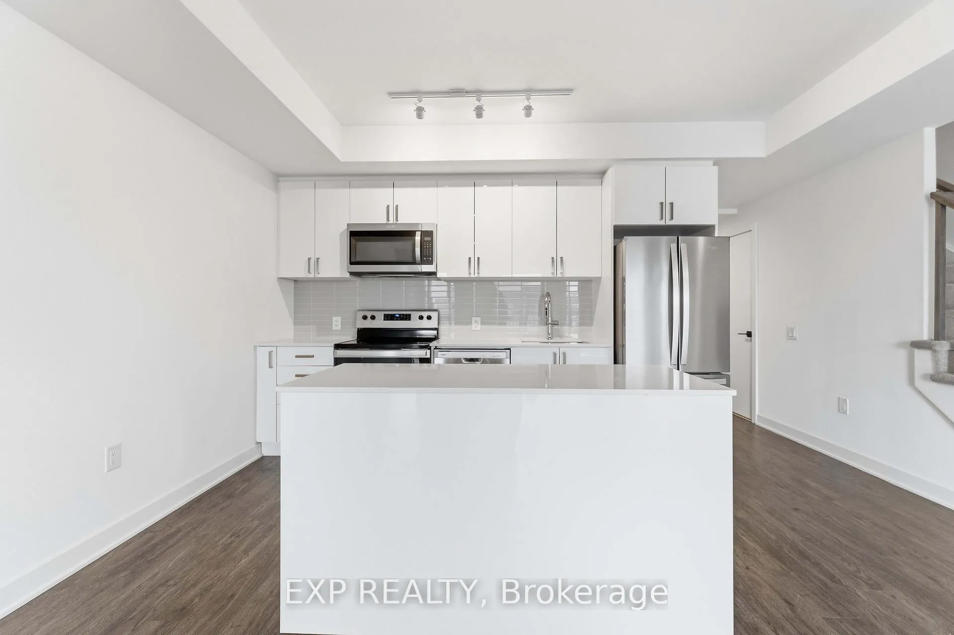 Photo 6 of Unit 108, 2782 Barton Street E, Hamilton, Riverdale — HOMEH