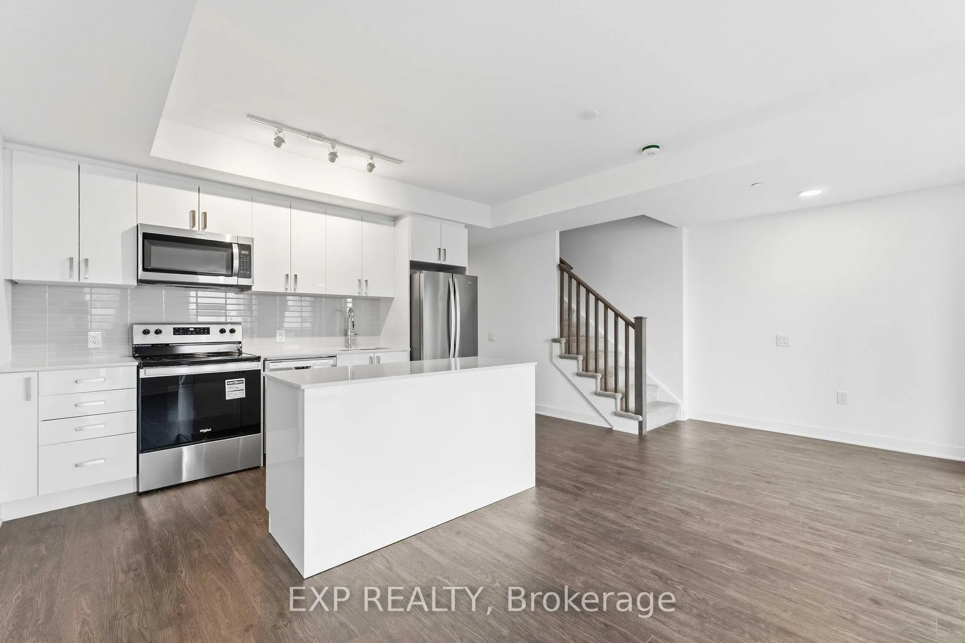 Photo 7 of Unit 108, 2782 Barton Street E, Hamilton, Riverdale — HOMEH