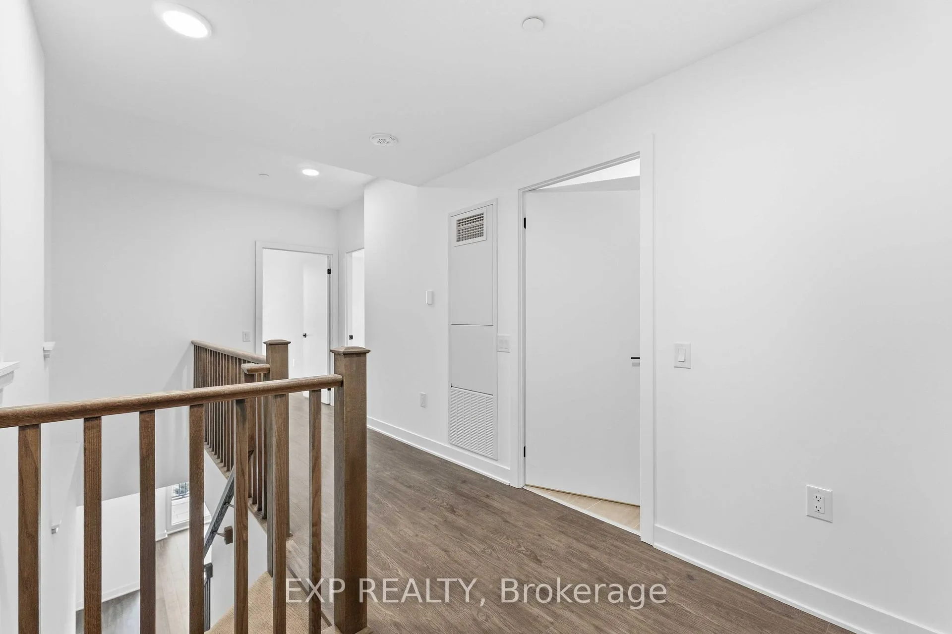Photo 10 of Unit 108, 2782 Barton Street E, Hamilton, Riverdale — HOMEH
