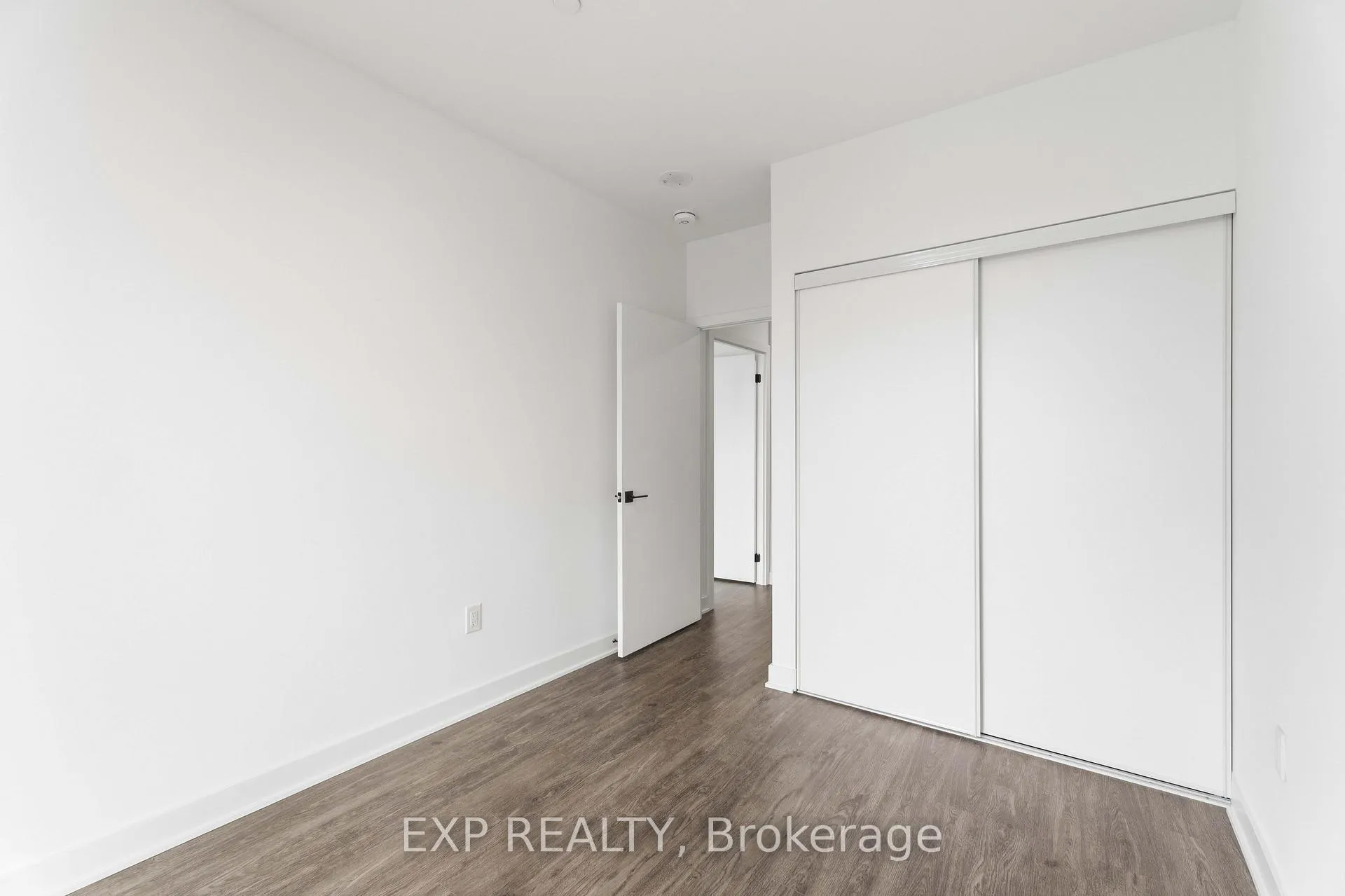 Photo 11 of Unit 108, 2782 Barton Street E, Hamilton, Riverdale — HOMEH