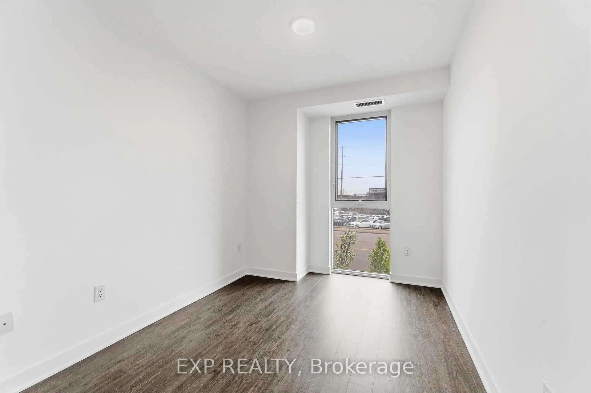 Photo 12 of Unit 108, 2782 Barton Street E, Hamilton, Riverdale — HOMEH