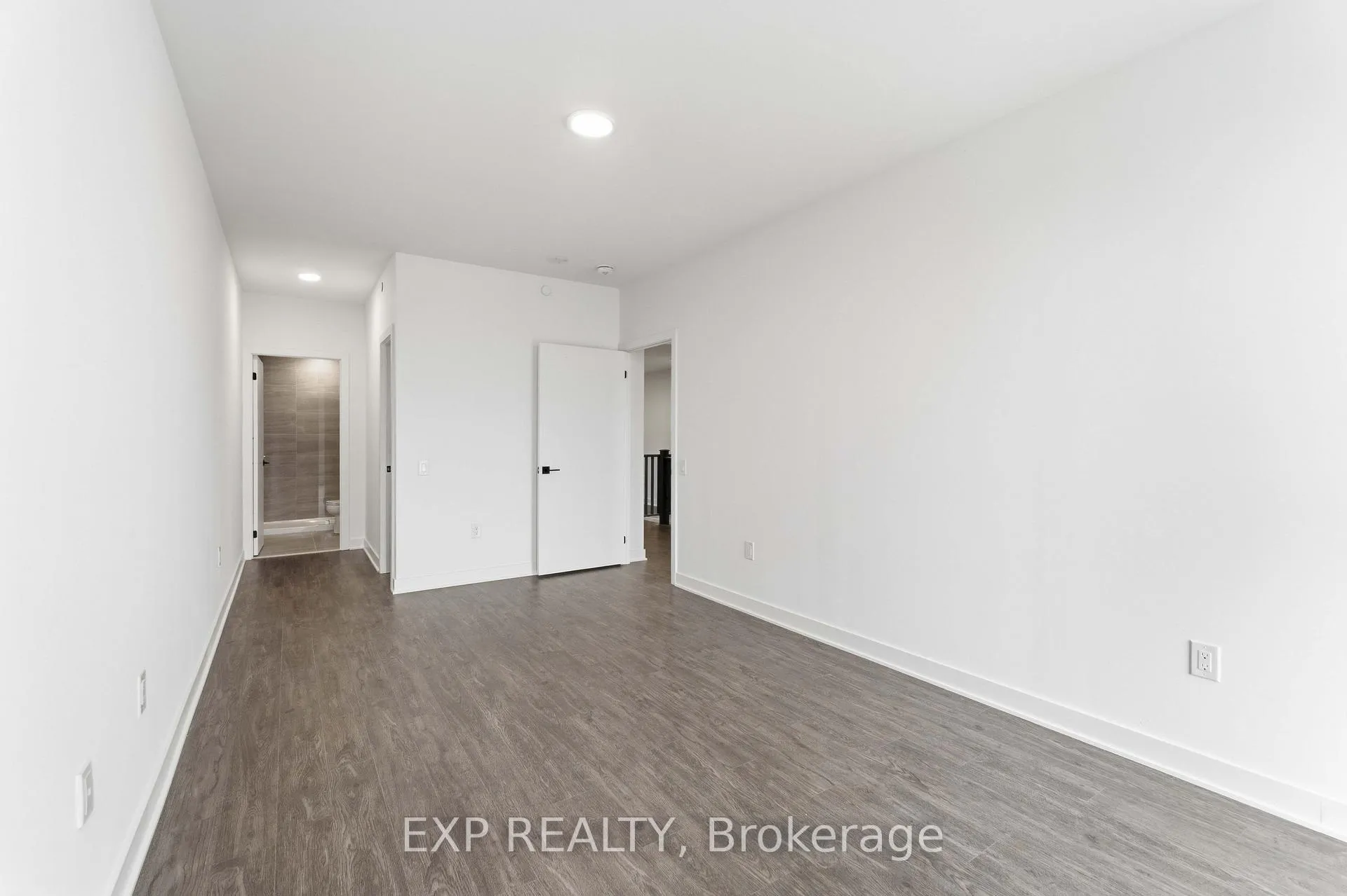 Photo 15 of Unit 108, 2782 Barton Street E, Hamilton, Riverdale — HOMEH