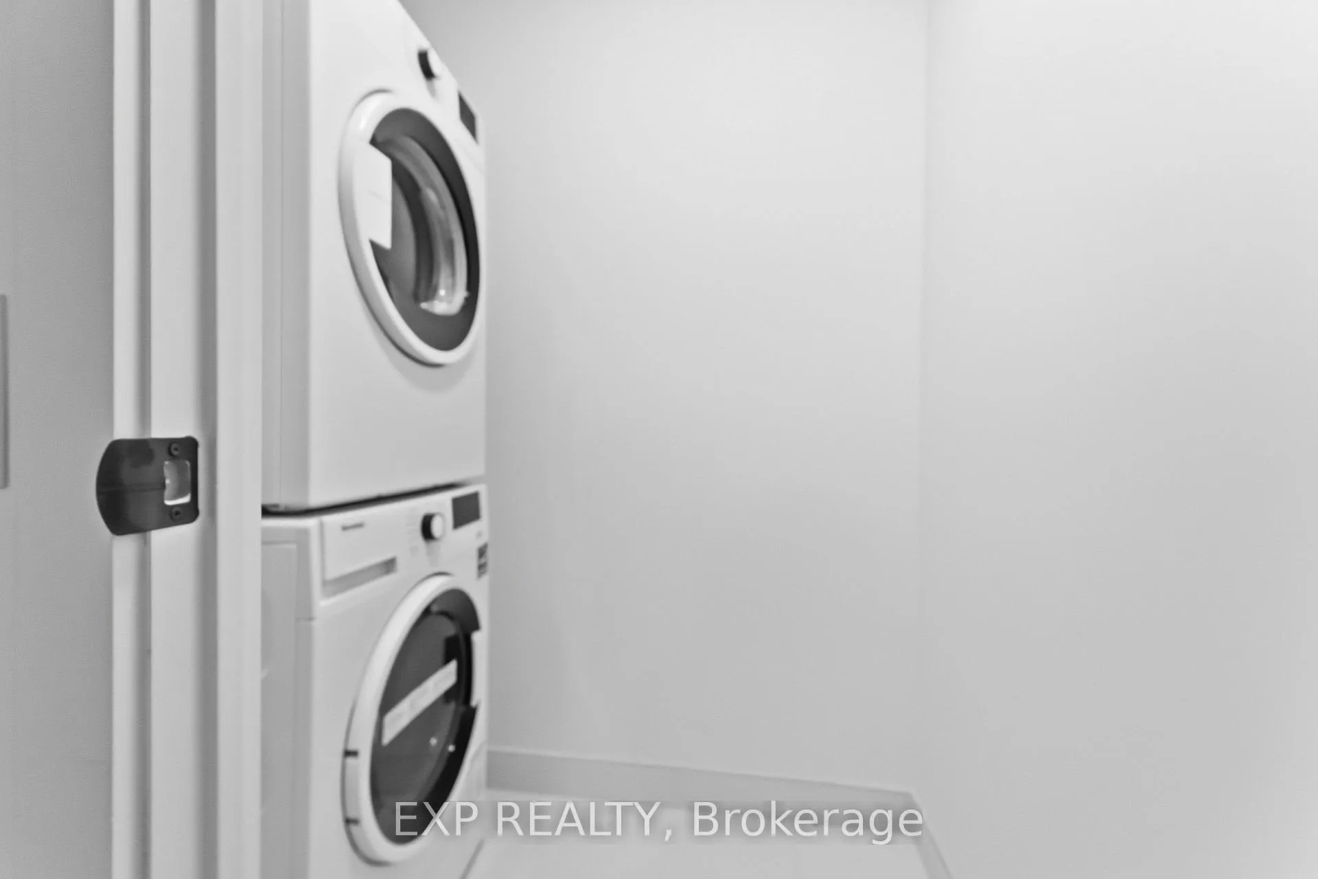 Photo 20 of Unit 108, 2782 Barton Street E, Hamilton, Riverdale — HOMEH