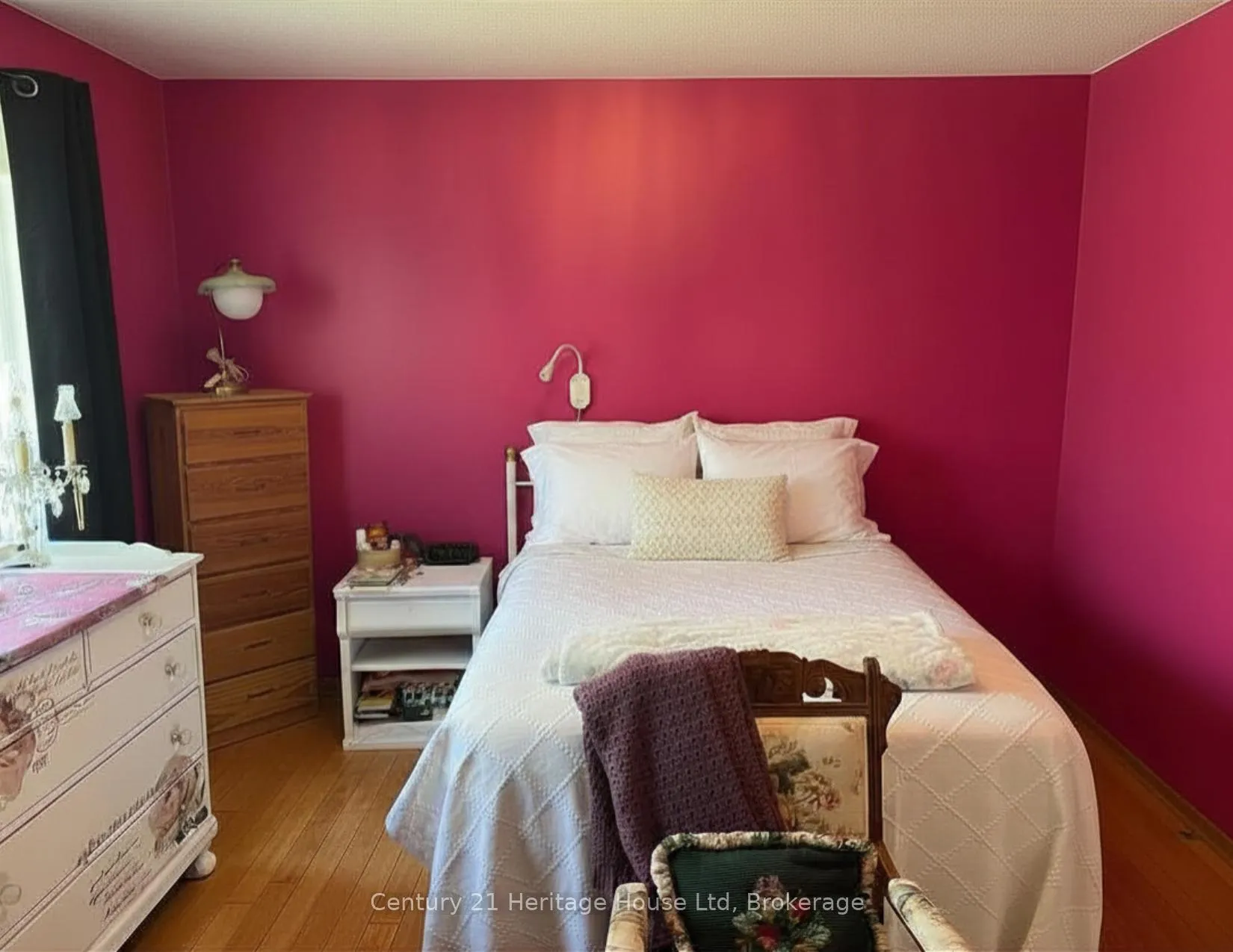 Photo 7 of Unit Upper, 123 Mill Street E, Centre Wellington, Elora/Salem — HOMEH