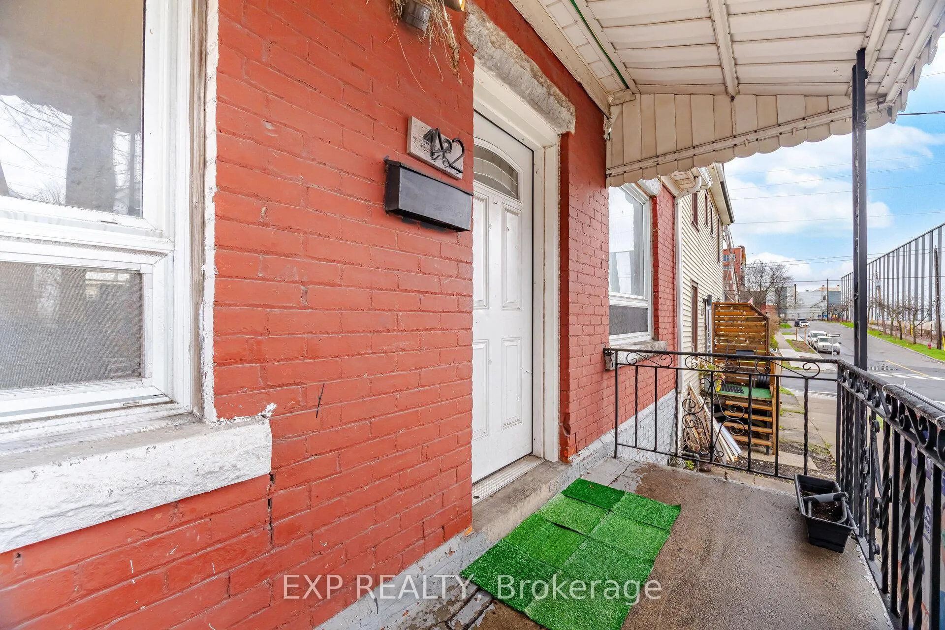 Photo 2 of 42 Princess Street, Hamilton, Gibson — HOMEH