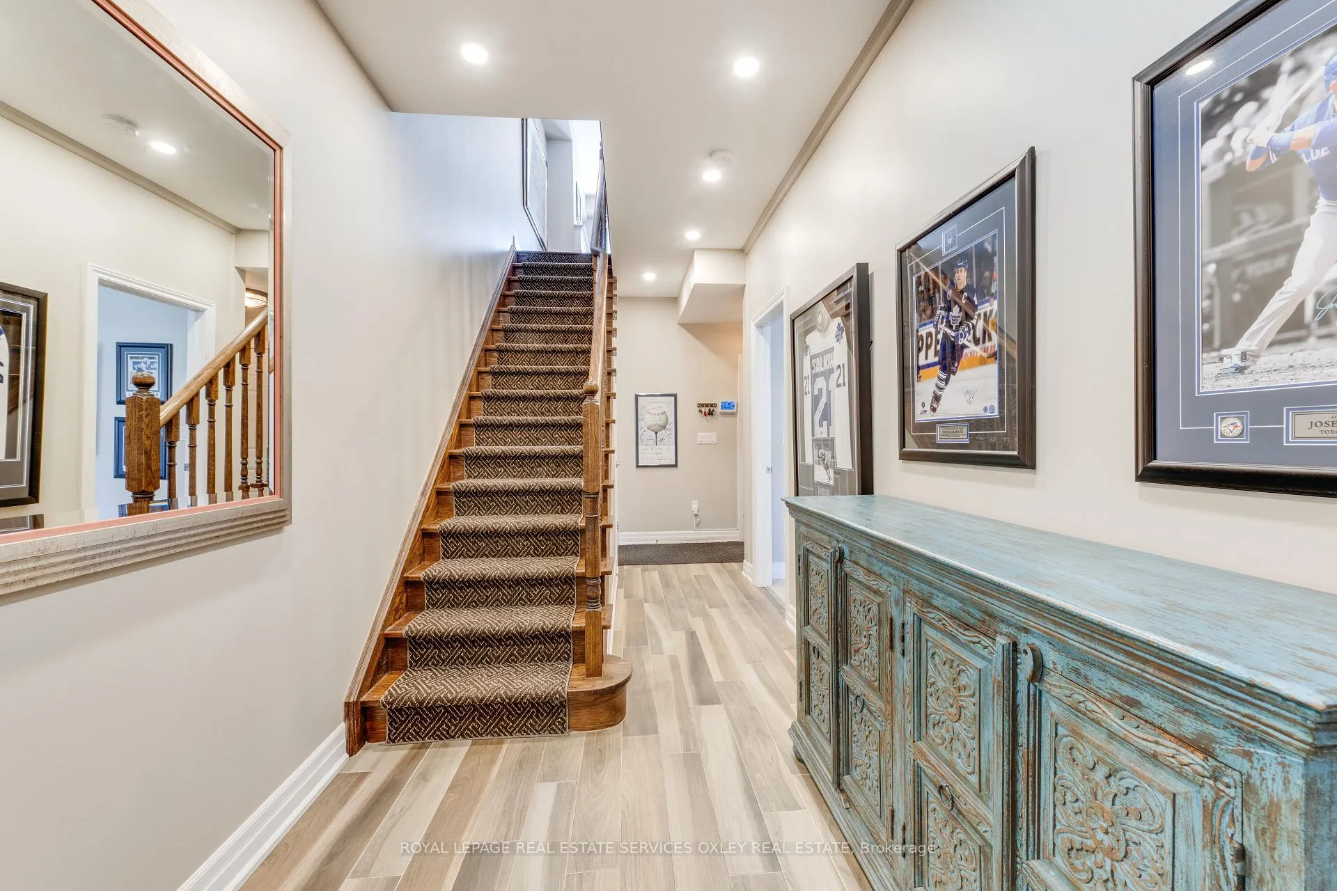 Photo 4 of 47 Beverley Glen Boulevard, Vaughan, Beverley Glen — HOMEH