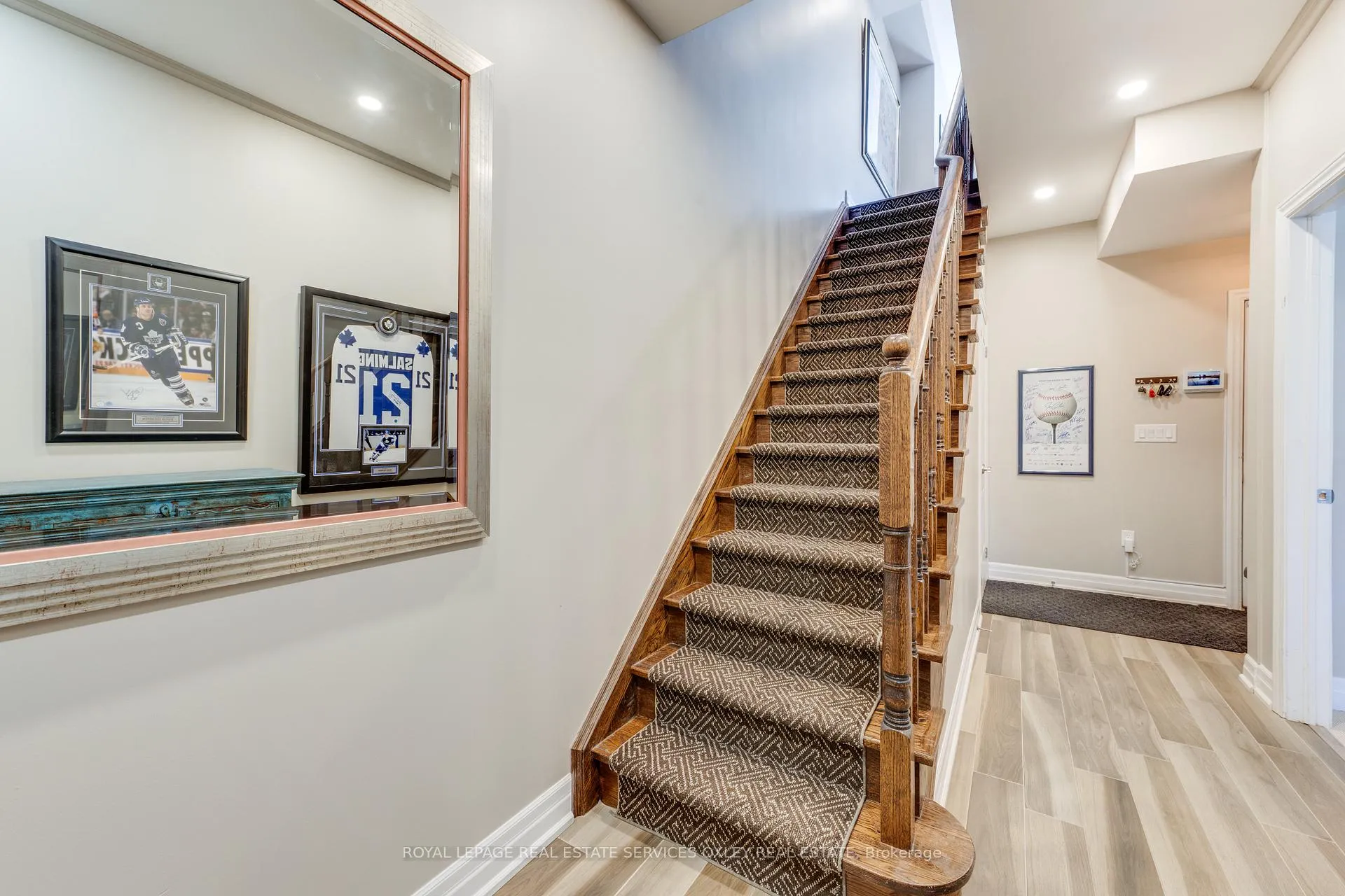 Photo 9 of 47 Beverley Glen Boulevard, Vaughan, Beverley Glen — HOMEH