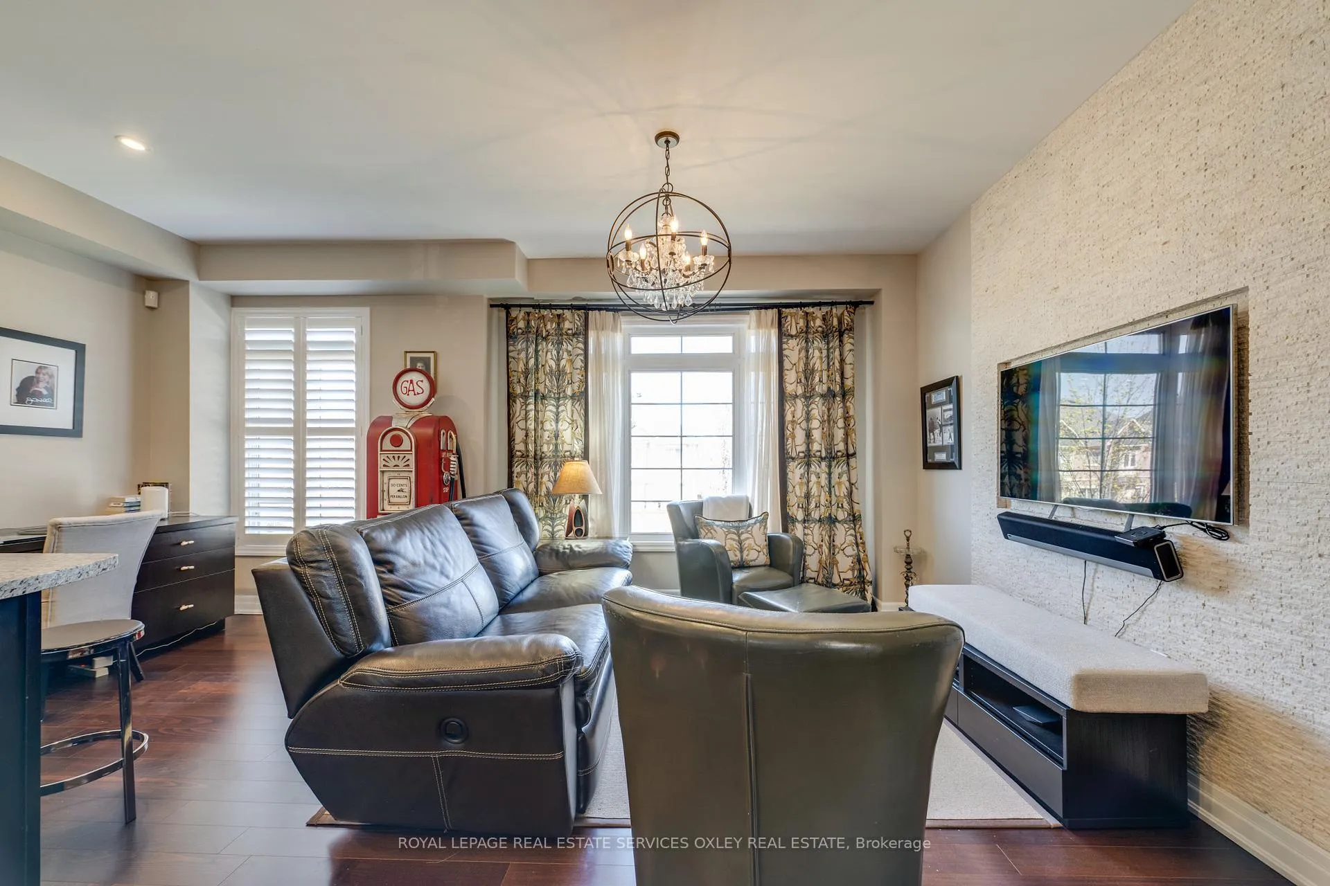 Photo 11 of 47 Beverley Glen Boulevard, Vaughan, Beverley Glen — HOMEH