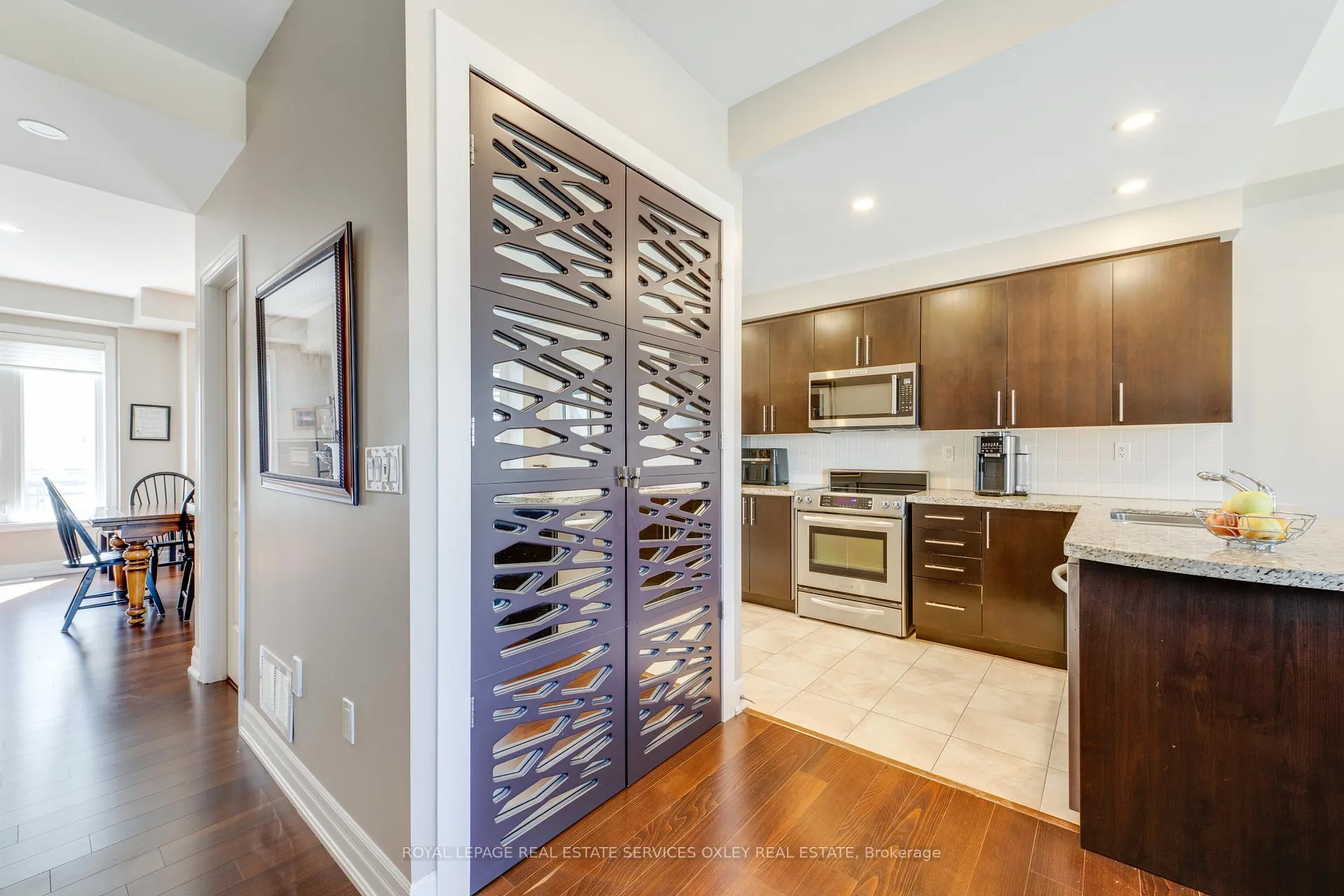 Photo 24 of 47 Beverley Glen Boulevard, Vaughan, Beverley Glen — HOMEH