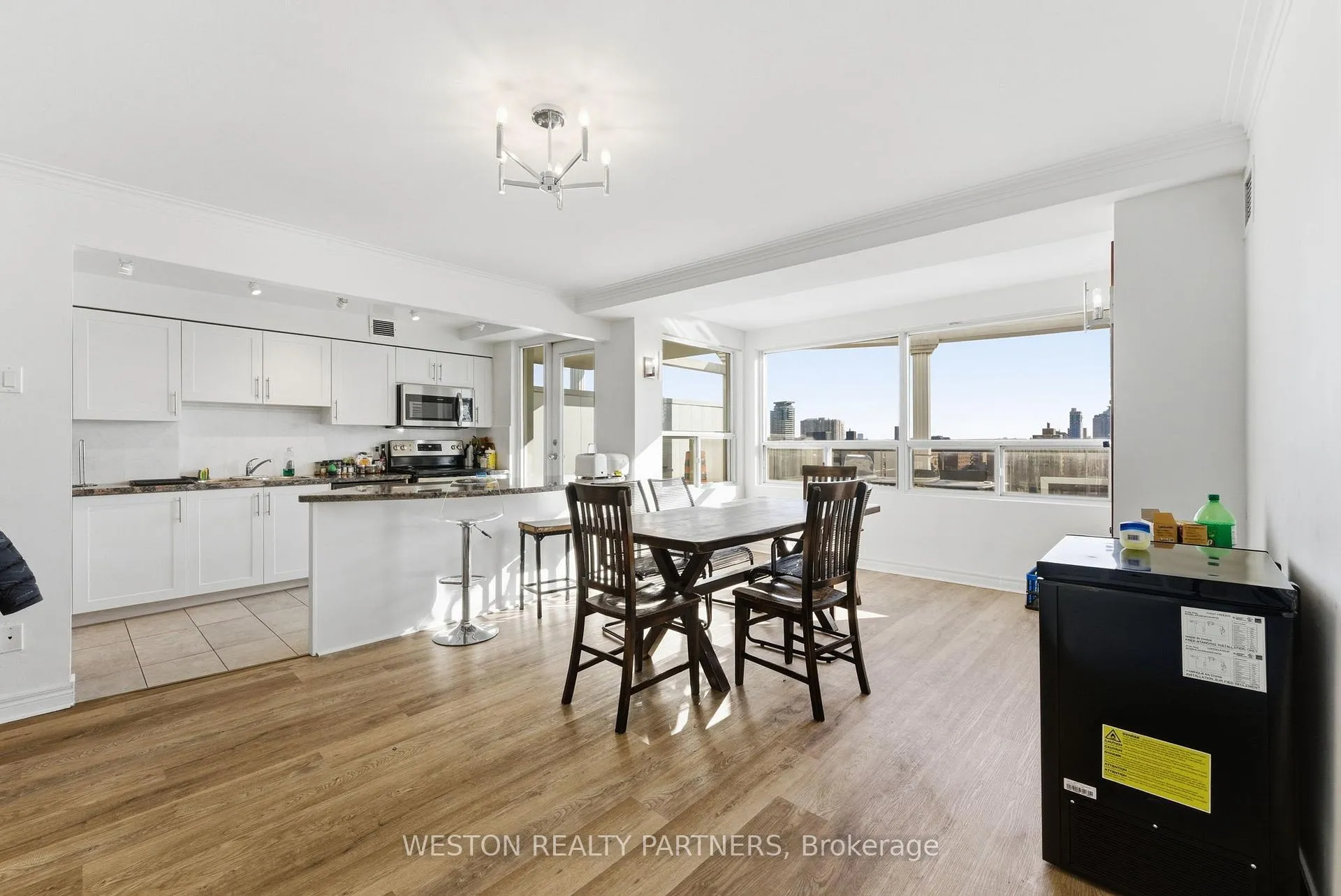 Photo 4 of Unit Ph 2, 44 Walmer Road, Toronto, The Annex — HOMEH