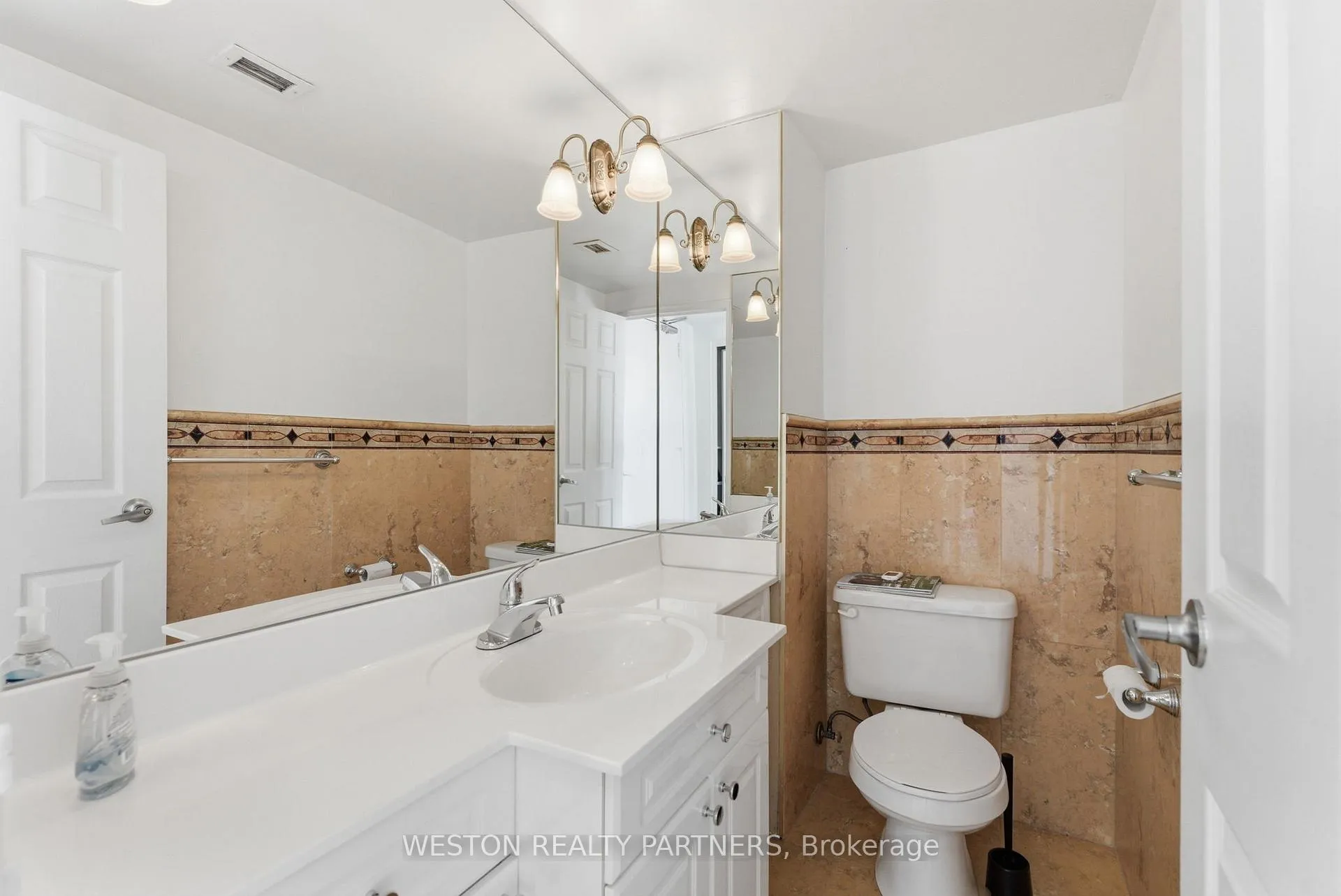 Photo 7 of Unit Ph 2, 44 Walmer Road, Toronto, The Annex — HOMEH