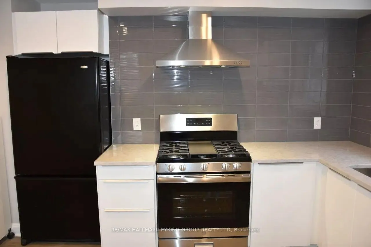 Photo 4 of Unit 2, 131 Hawthorne Avenue, Ottawa, Ottawa East — HOMEH