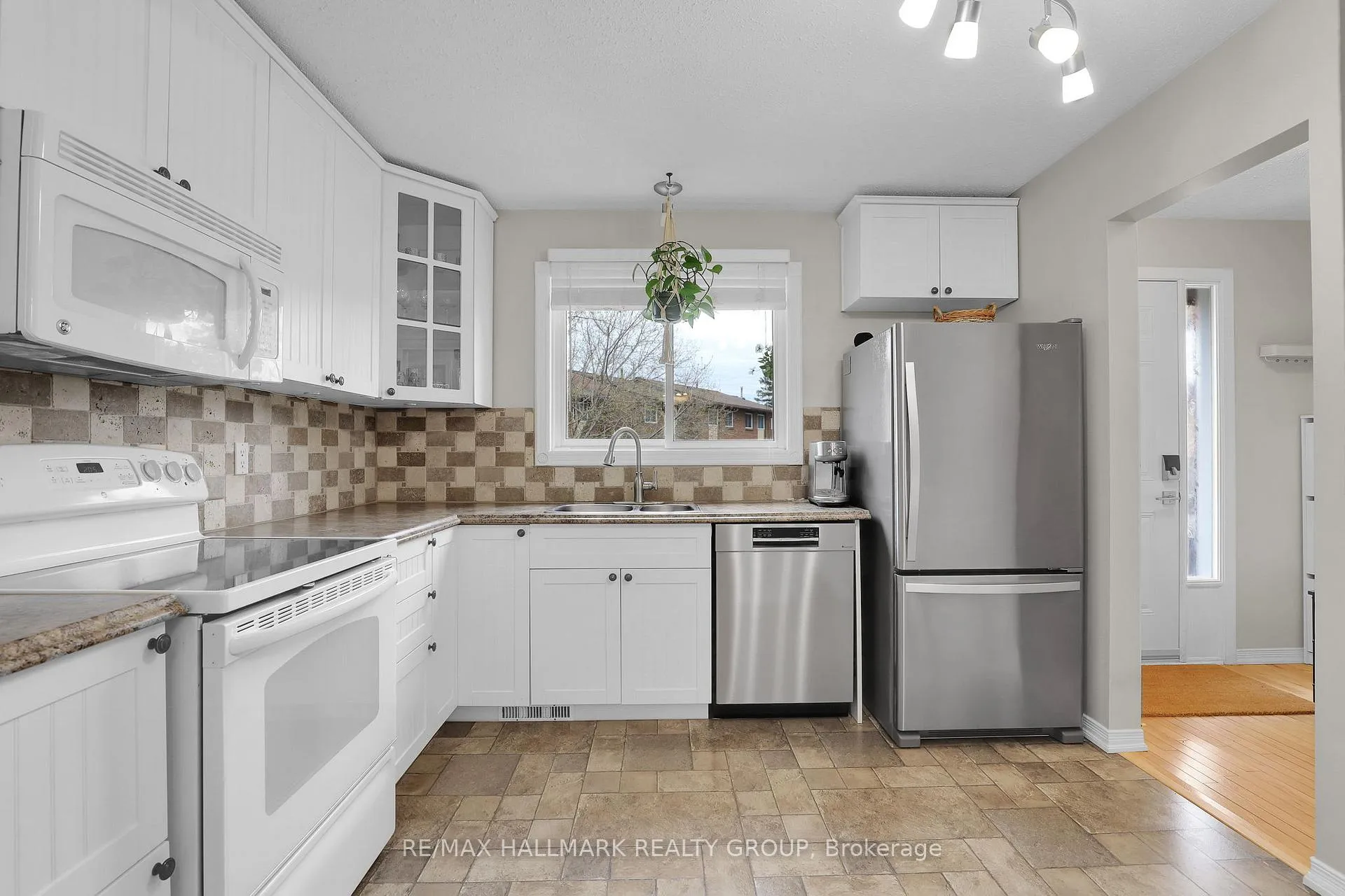 Photo 7 of Unit 34, 55 Bering Court, Ottawa, Kanata - Katimavik — HOMEH