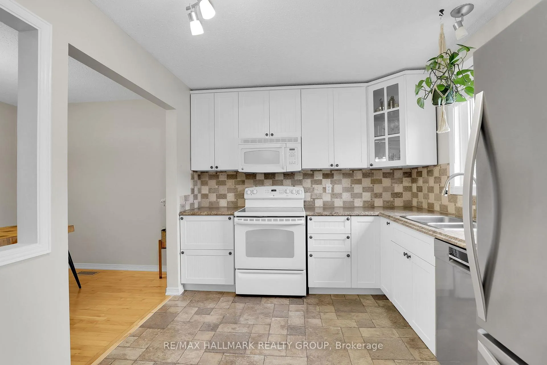 Photo 8 of Unit 34, 55 Bering Court, Ottawa, Kanata - Katimavik — HOMEH