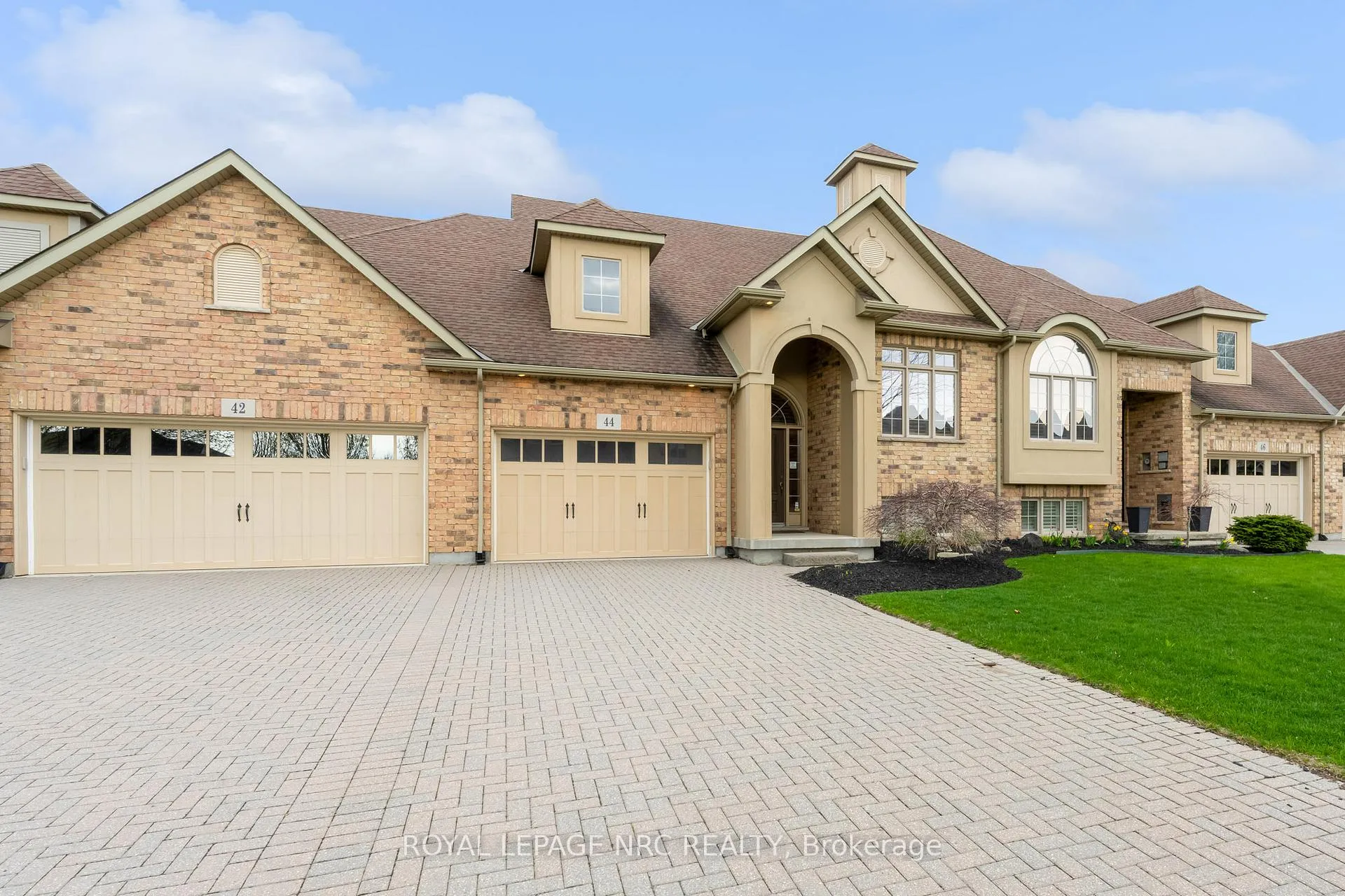 Photo 2 of 44 Kline Crescent, Pelham, Fonthill — HOMEH