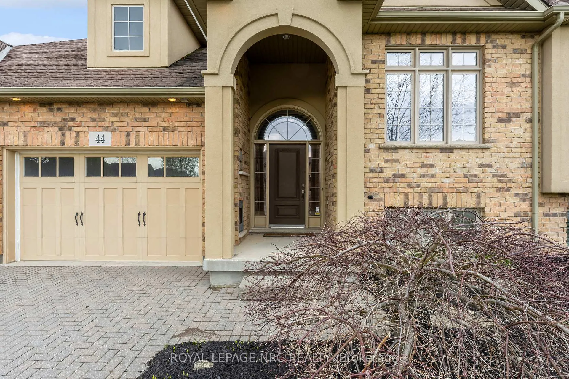 Photo 3 of 44 Kline Crescent, Pelham, Fonthill — HOMEH