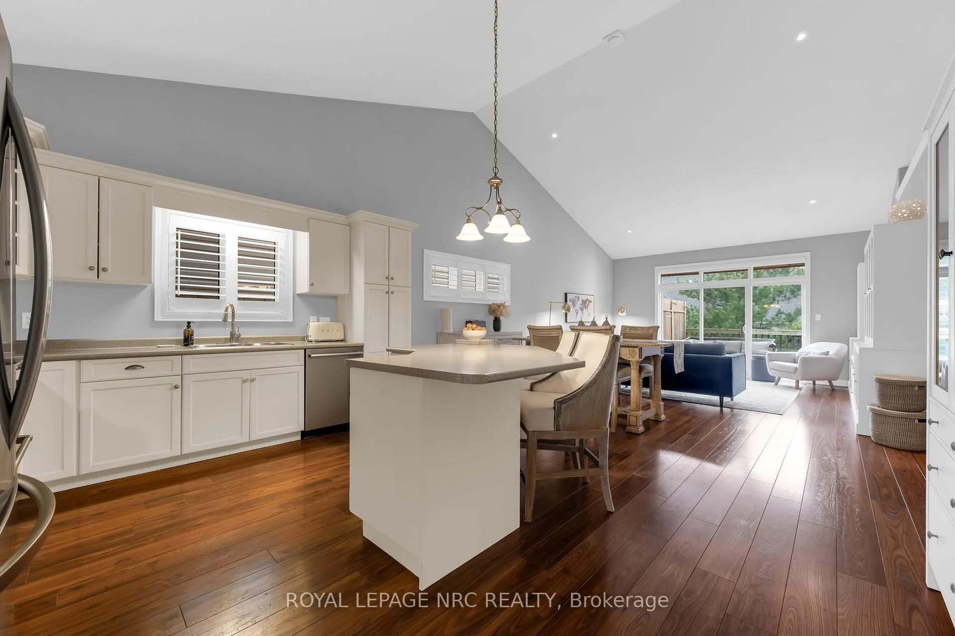 Photo 6 of 44 Kline Crescent, Pelham, Fonthill — HOMEH
