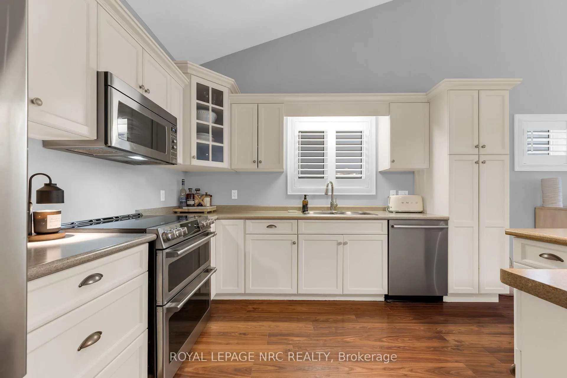 Photo 10 of 44 Kline Crescent, Pelham, Fonthill — HOMEH