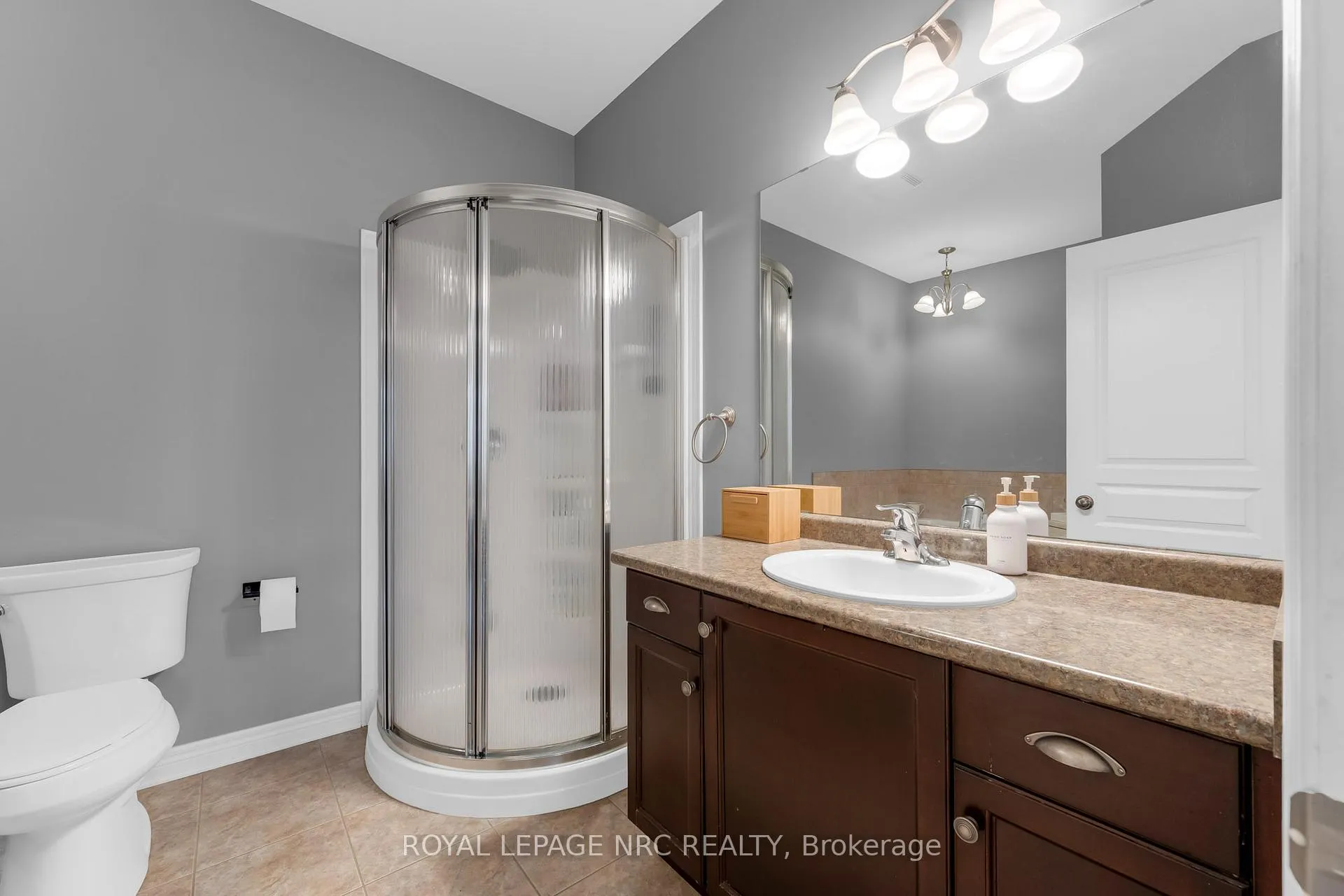 Photo 19 of 44 Kline Crescent, Pelham, Fonthill — HOMEH