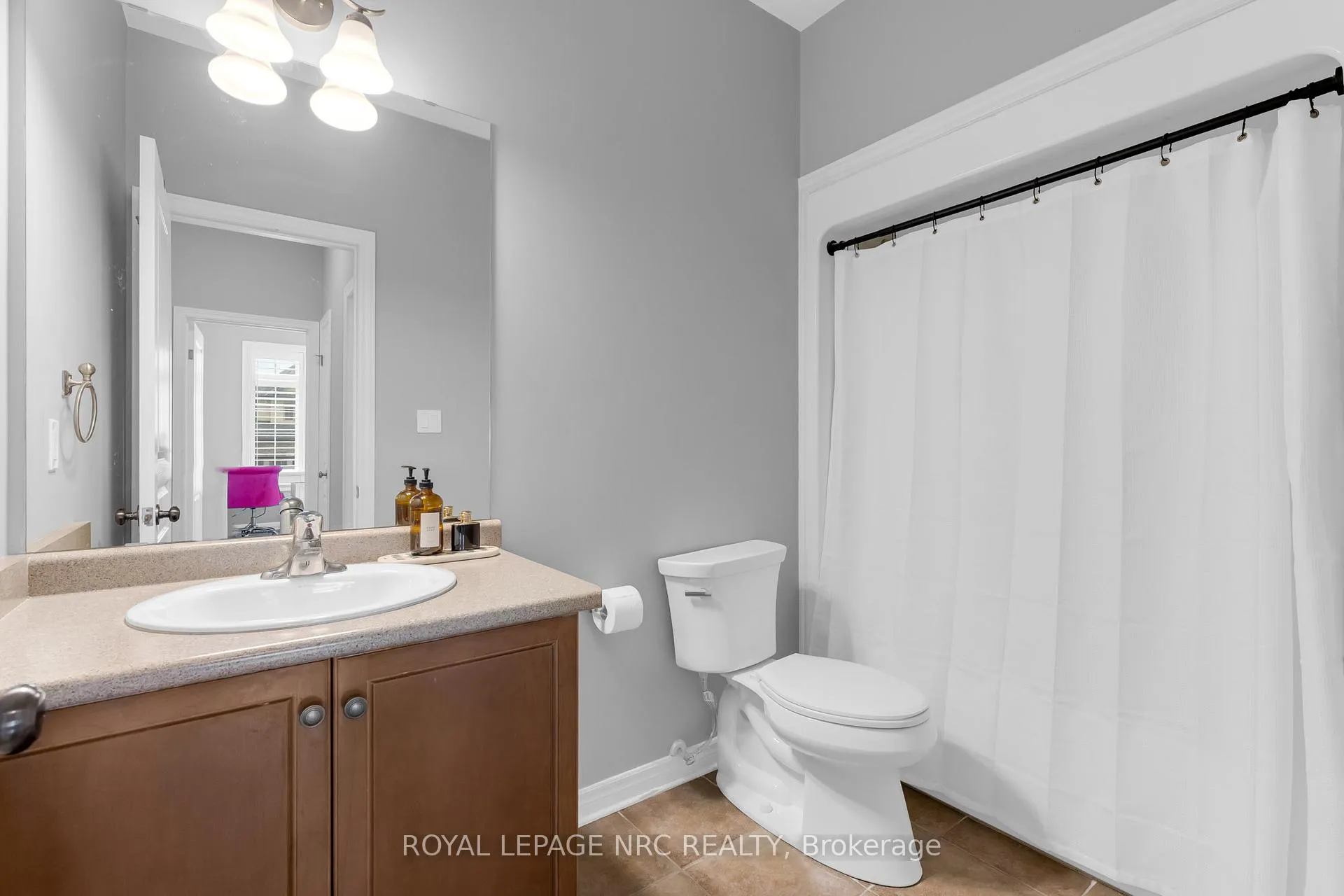 Photo 21 of 44 Kline Crescent, Pelham, Fonthill — HOMEH
