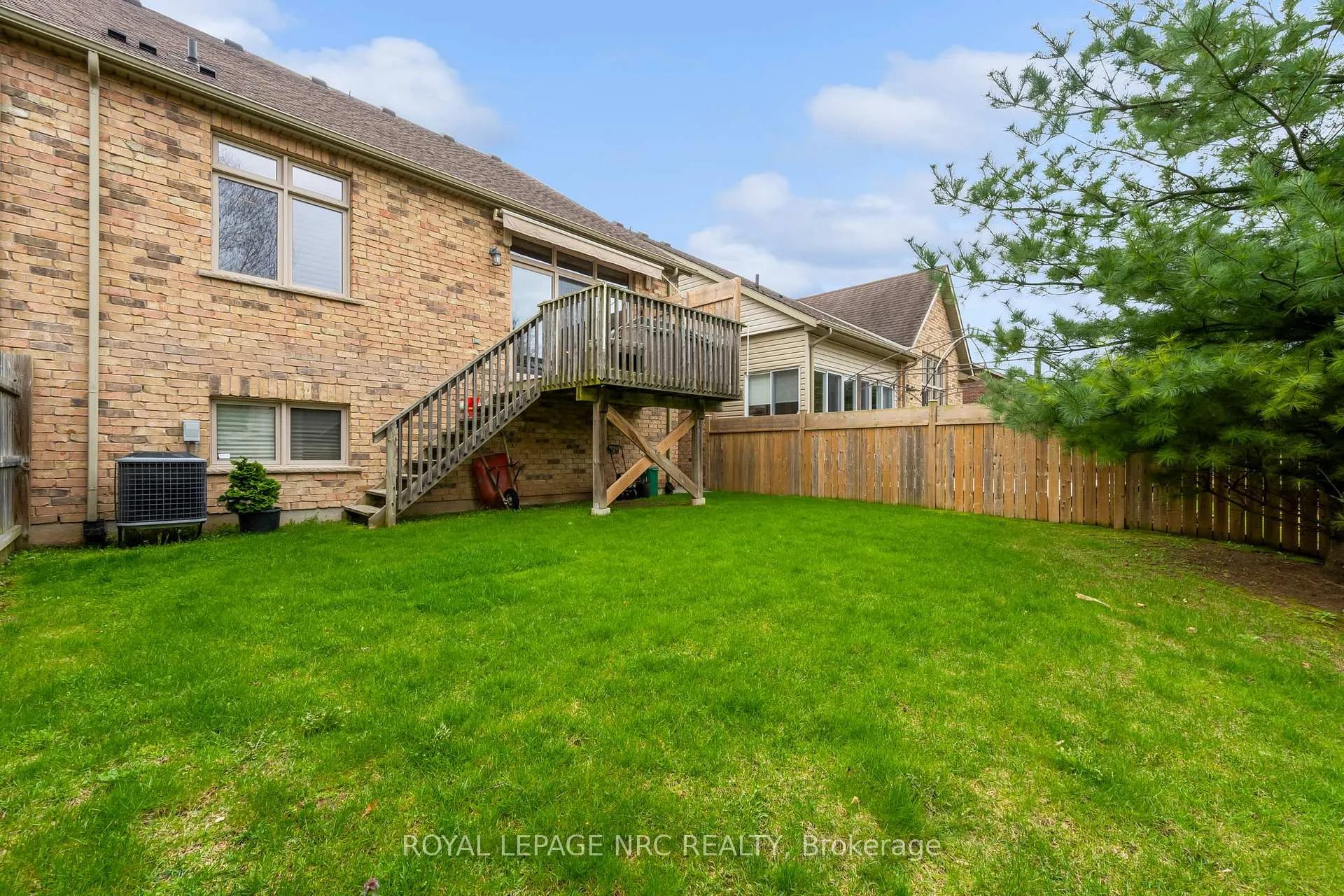 Photo 27 of 44 Kline Crescent, Pelham, Fonthill — HOMEH