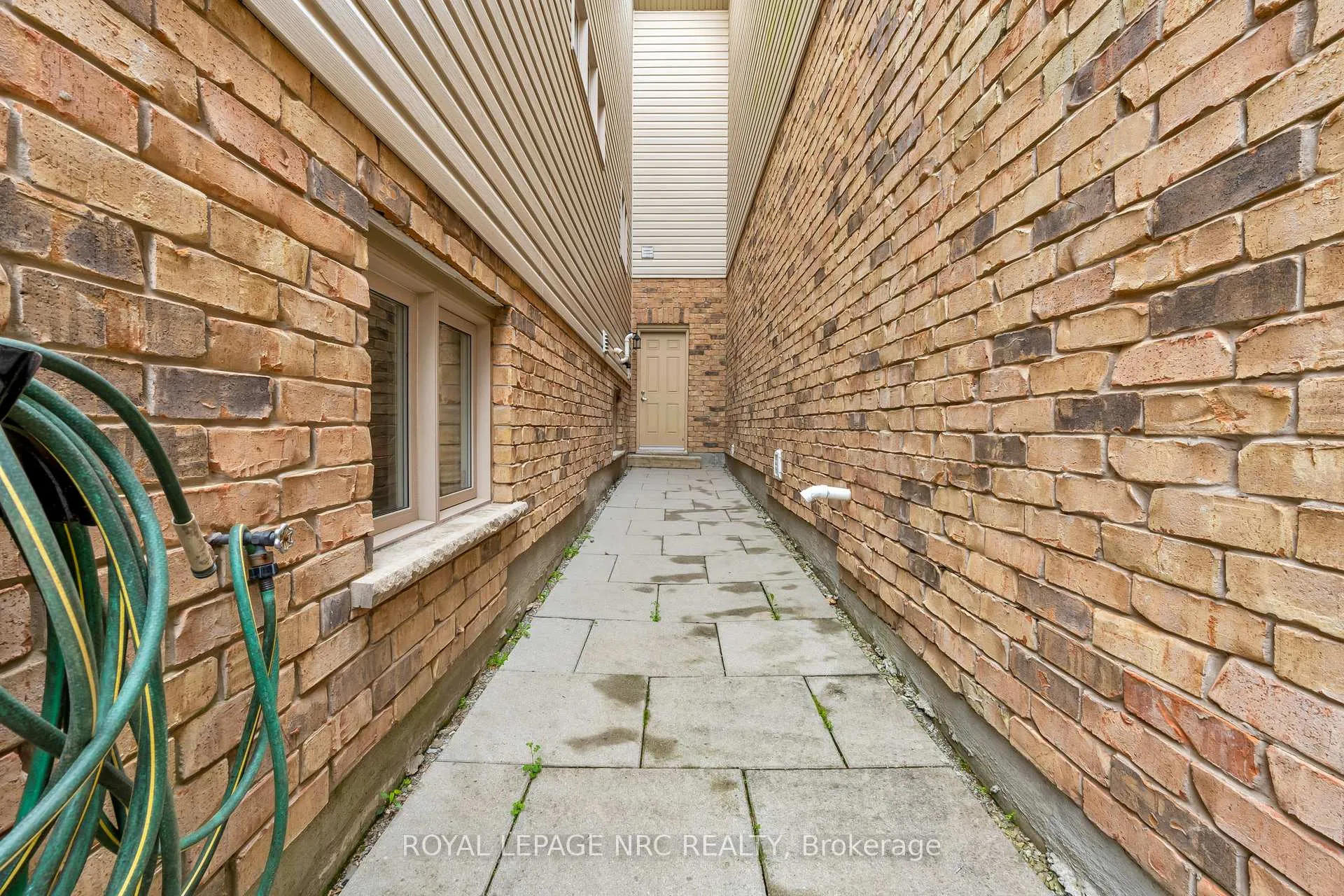 Photo 28 of 44 Kline Crescent, Pelham, Fonthill — HOMEH