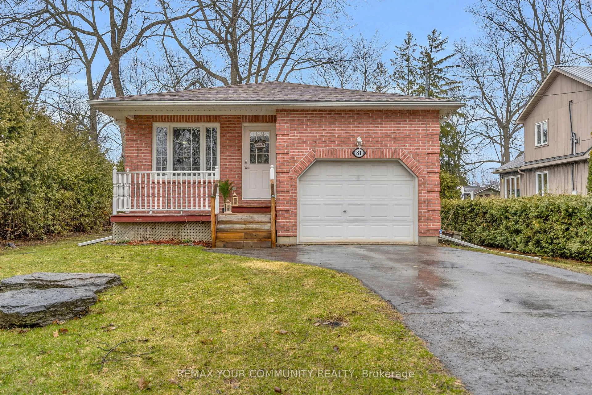 Front of 81 Fairpark Lane