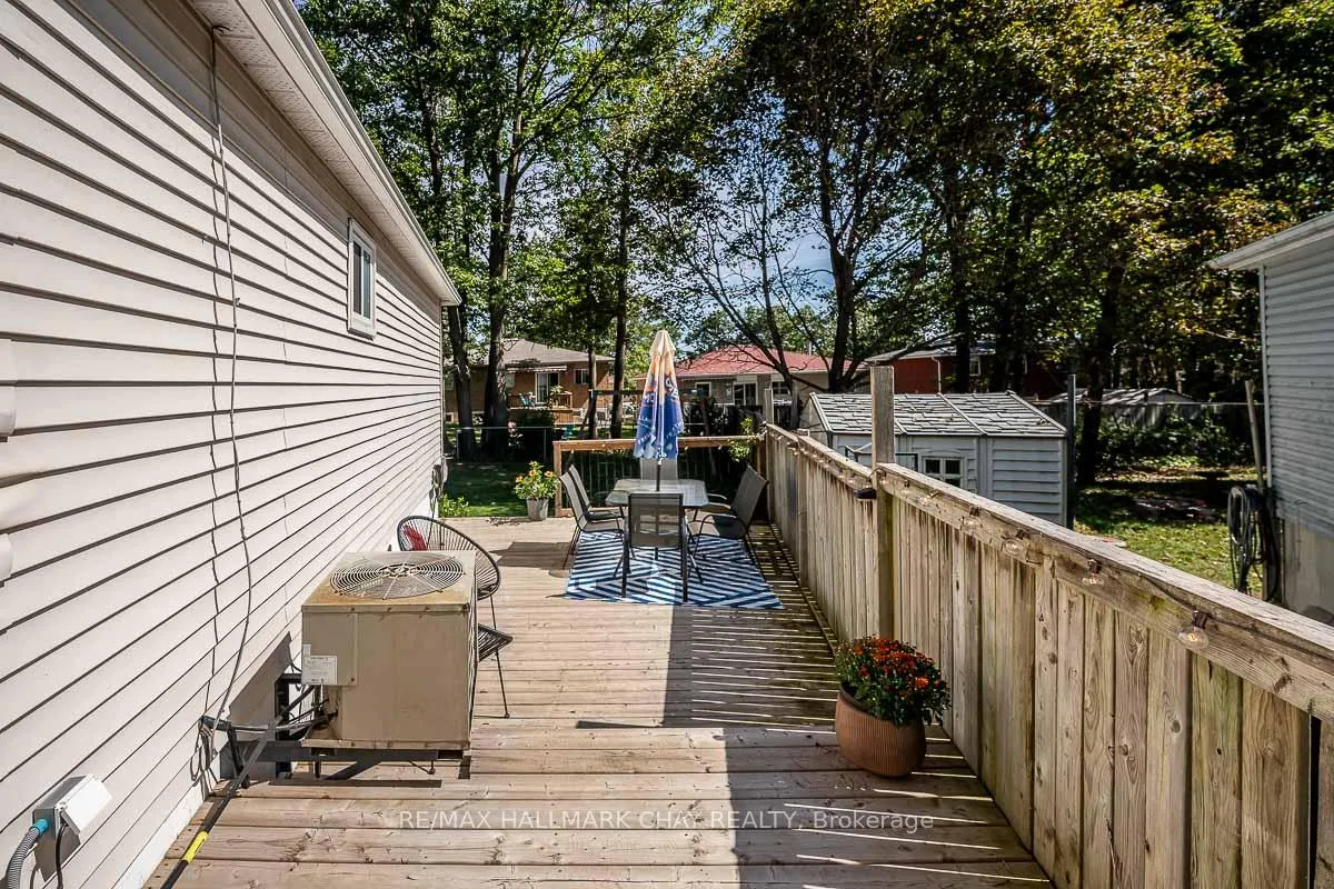 Photo 35 of 29 Shaw Crescent, Barrie, Letitia Heights — HOMEH