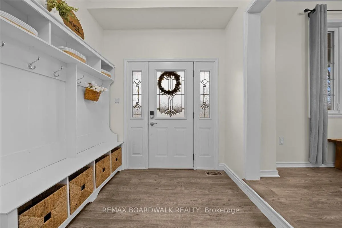 Photo 2 of 8044 Craig Farm Drive, Ottawa, Metcalfe — HOMEH