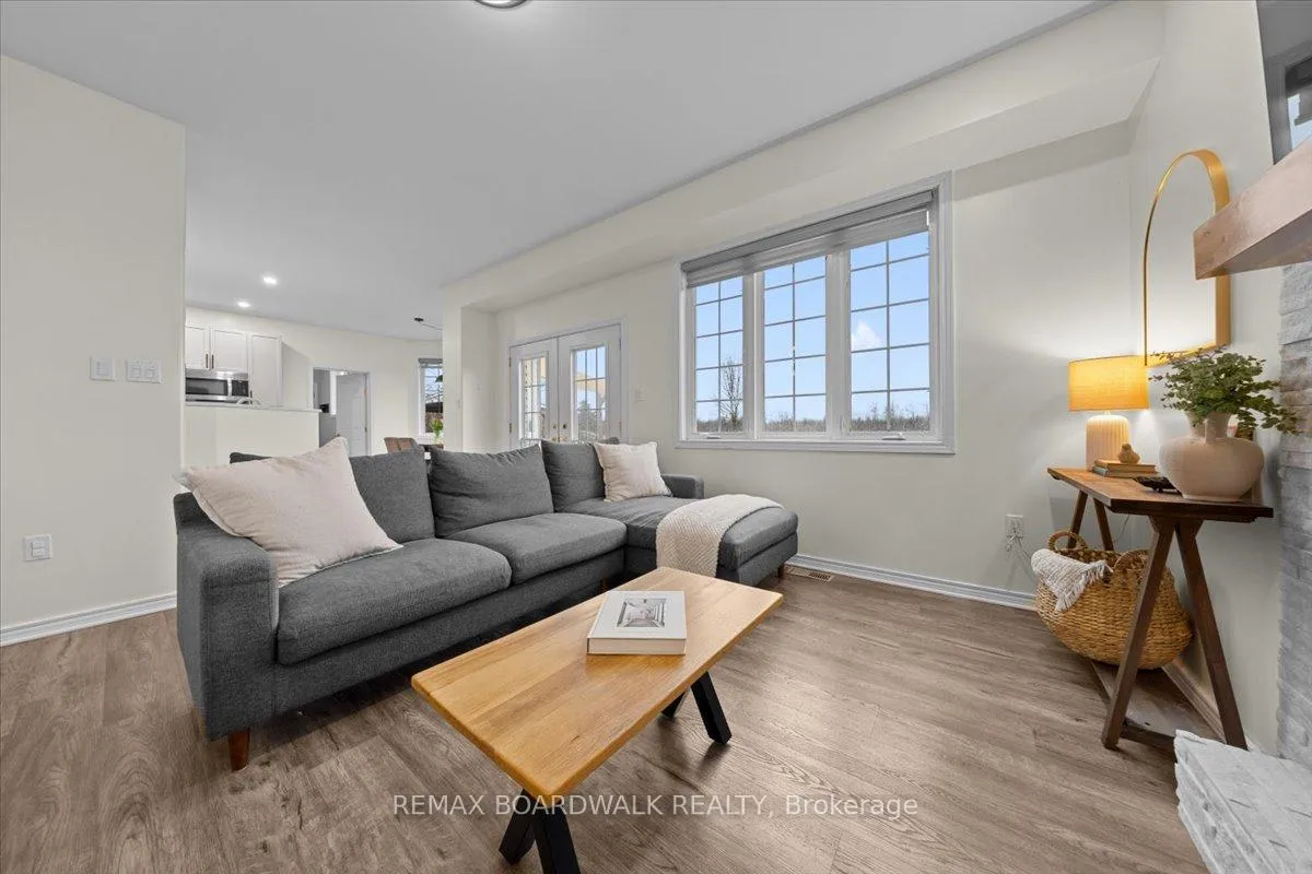 Photo 3 of 8044 Craig Farm Drive, Ottawa, Metcalfe — HOMEH