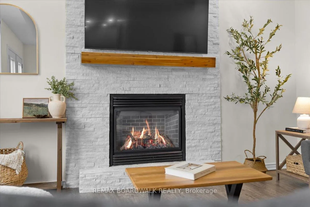 Photo 5 of 8044 Craig Farm Drive, Ottawa, Metcalfe — HOMEH